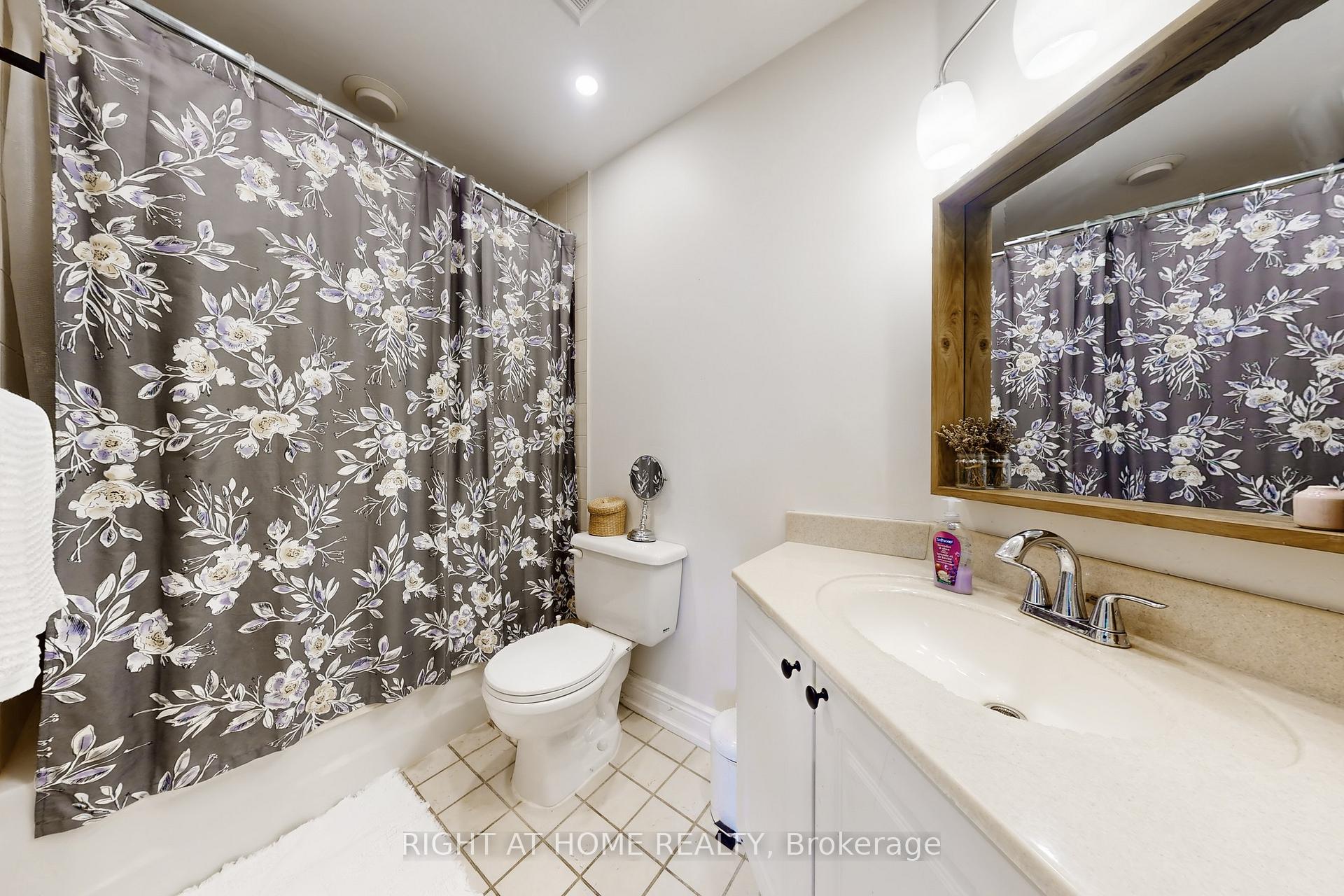 Photo 19 of Unit 308, 1 Leaside Park Drive, Toronto, Thorncliffe Park — HOMEH