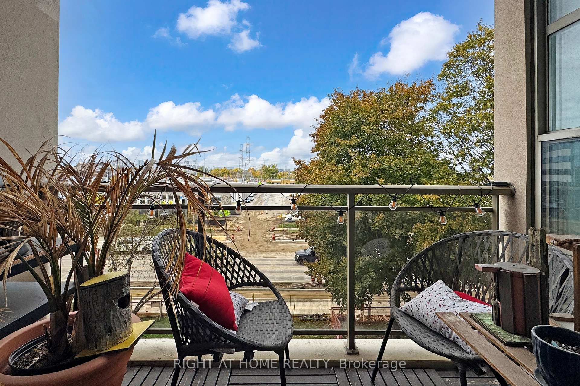 Photo 23 of Unit 308, 1 Leaside Park Drive, Toronto, Thorncliffe Park — HOMEH