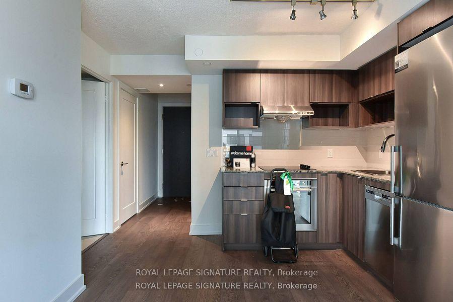 Photo 10 of Unit 901, 7 Mabelle Avenue, Etobicoke, Islington-City Centre West — HOMEH