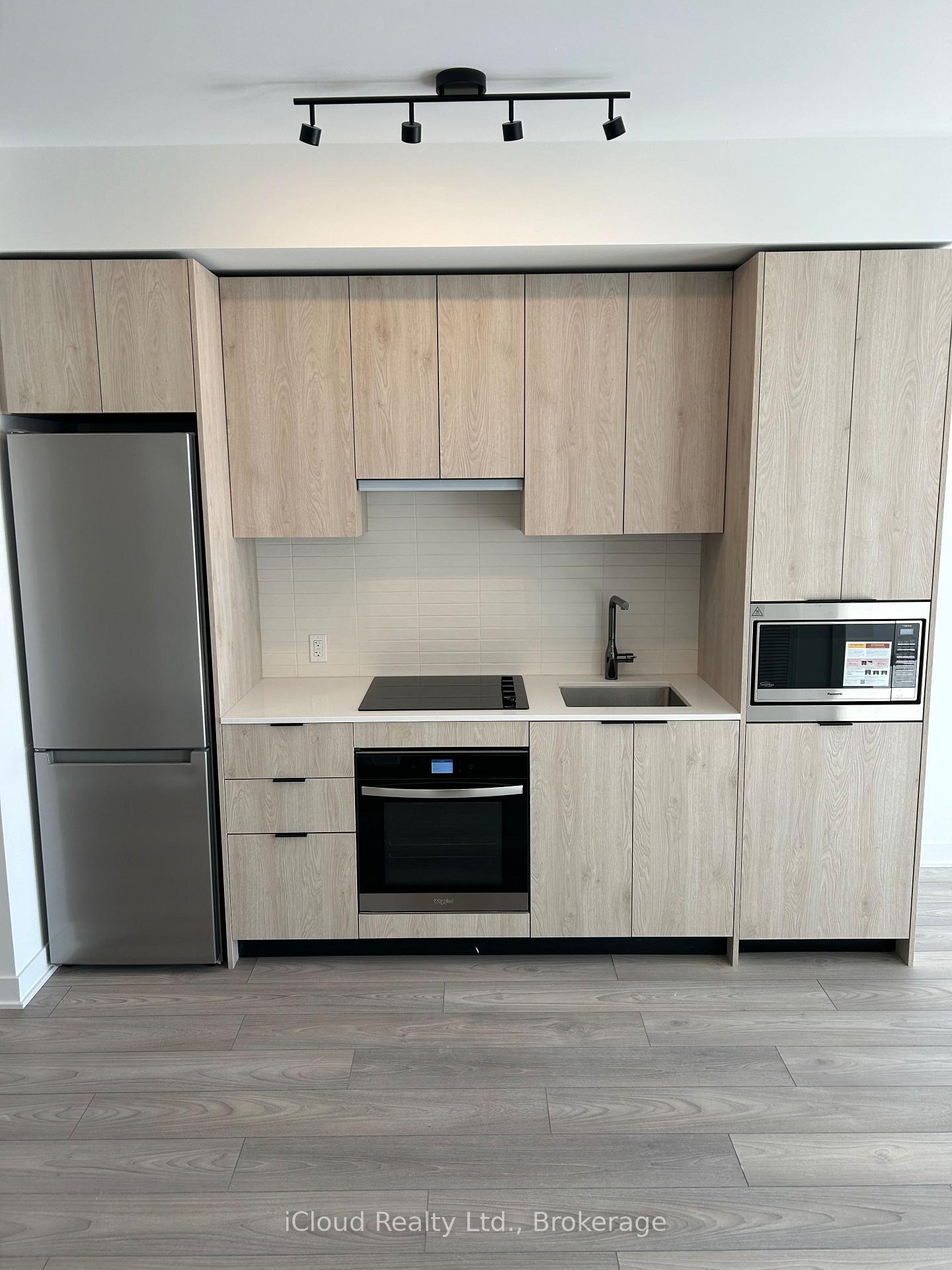 Photo 4 of Unit 322, 1007 The Queensway, Etobicoke, Islington-City Centre West — HOMEH