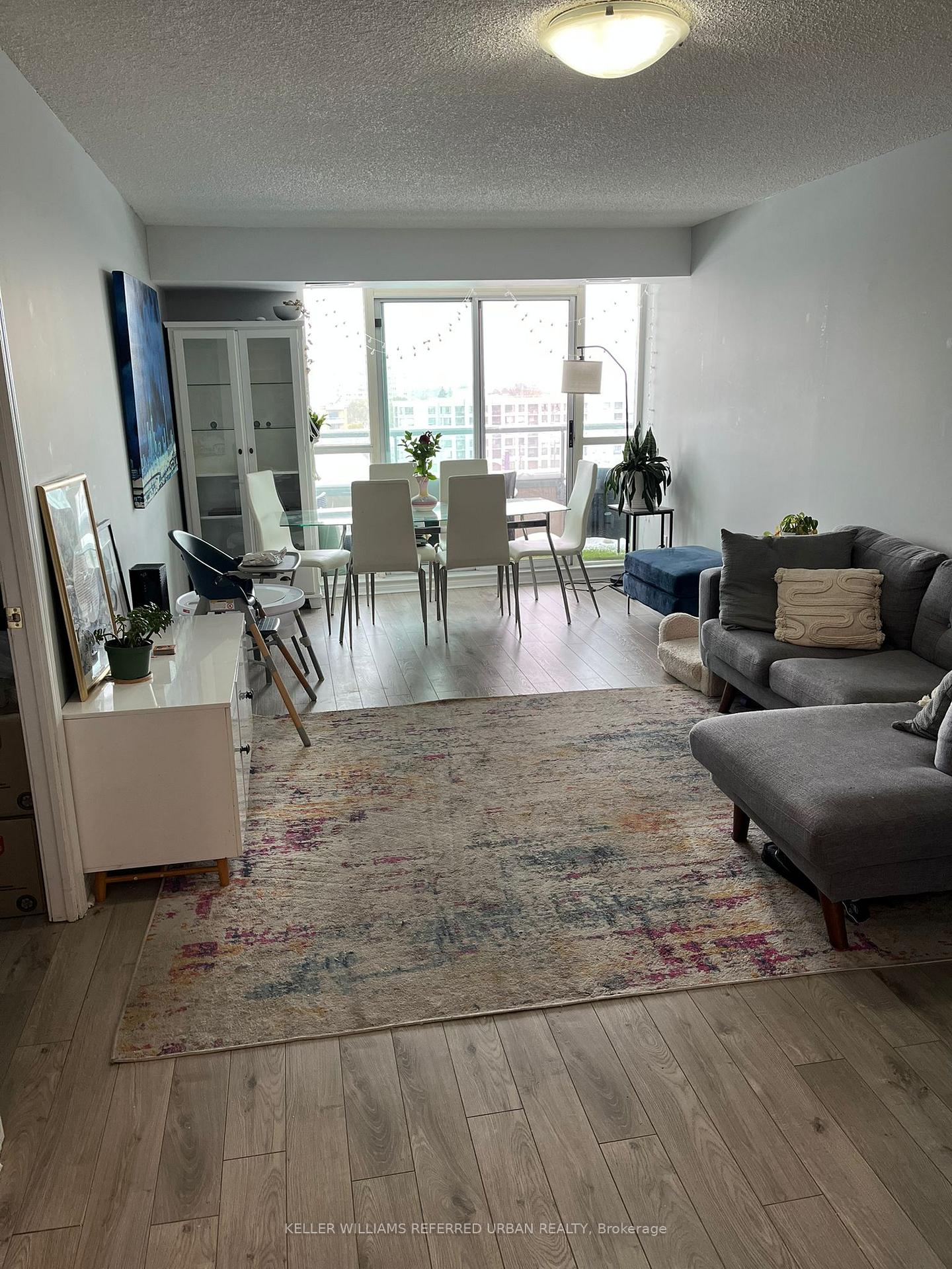 Photo 5 of Unit 1001, 8 Covington Road, Toronto, Englemount-Lawrence — HOMEH