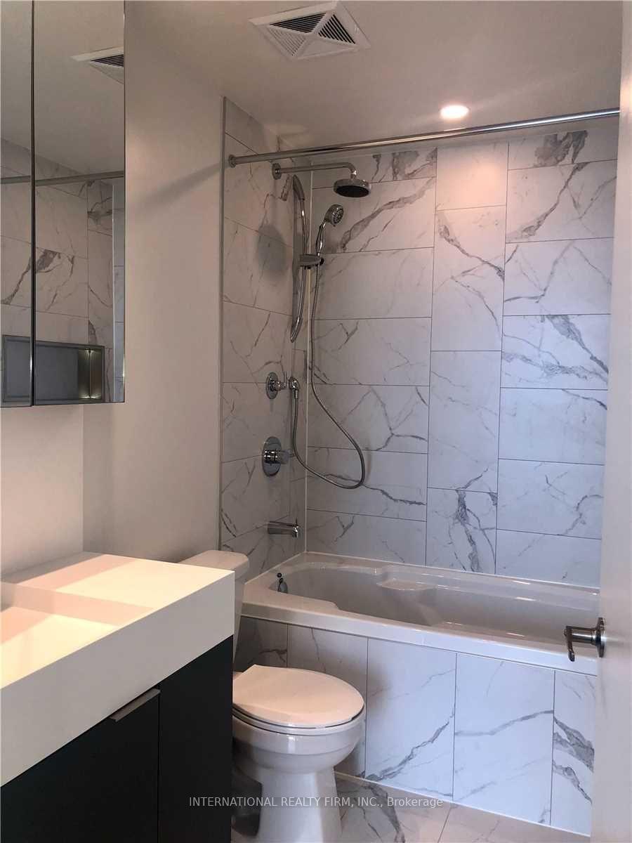 Photo 8 of Unit 3303, 20 Richardson Street, Toronto, Waterfront Communities — HOMEH