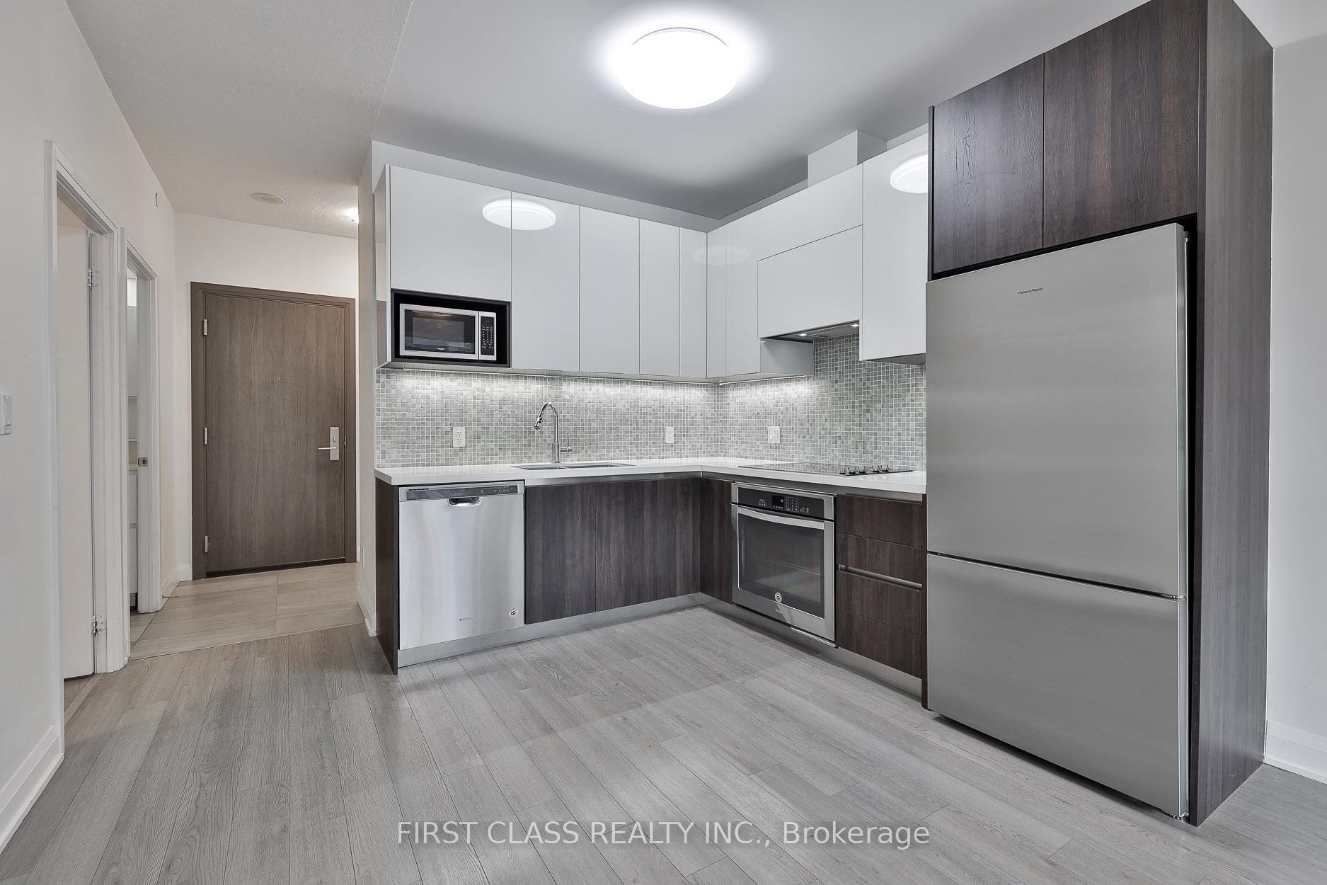 Photo 2 of Unit 305, 25 Water Walk Drive, Markham, Unionville — HOMEH
