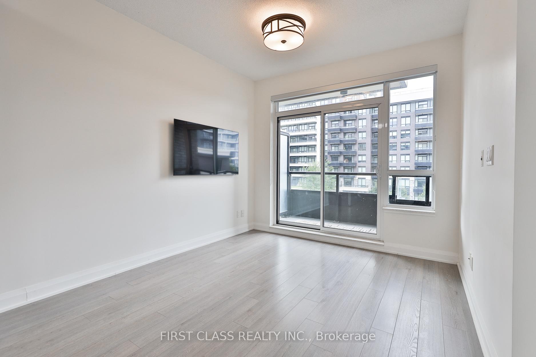 Photo 8 of Unit 305, 25 Water Walk Drive, Markham, Unionville — HOMEH