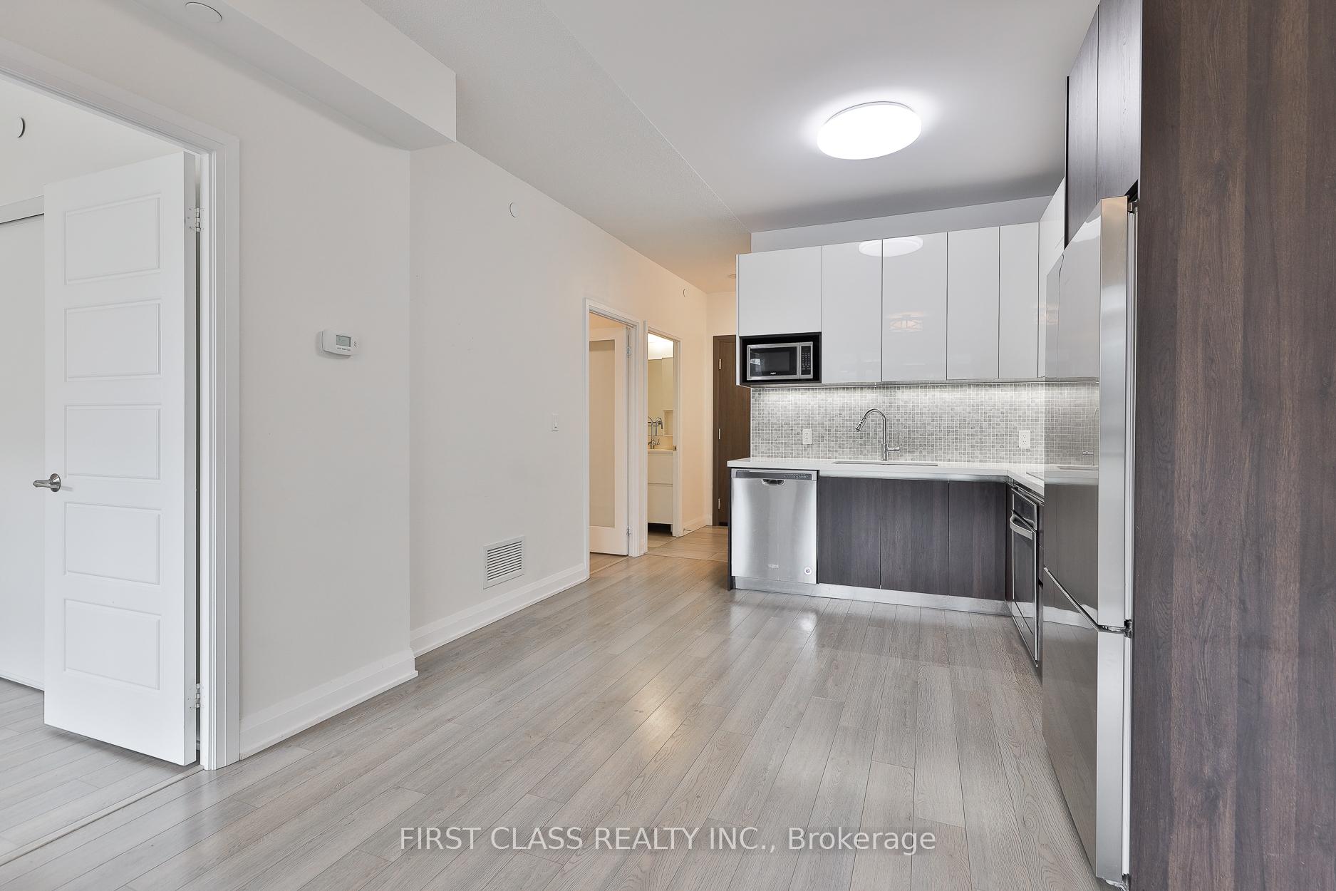 Photo 9 of Unit 305, 25 Water Walk Drive, Markham, Unionville — HOMEH