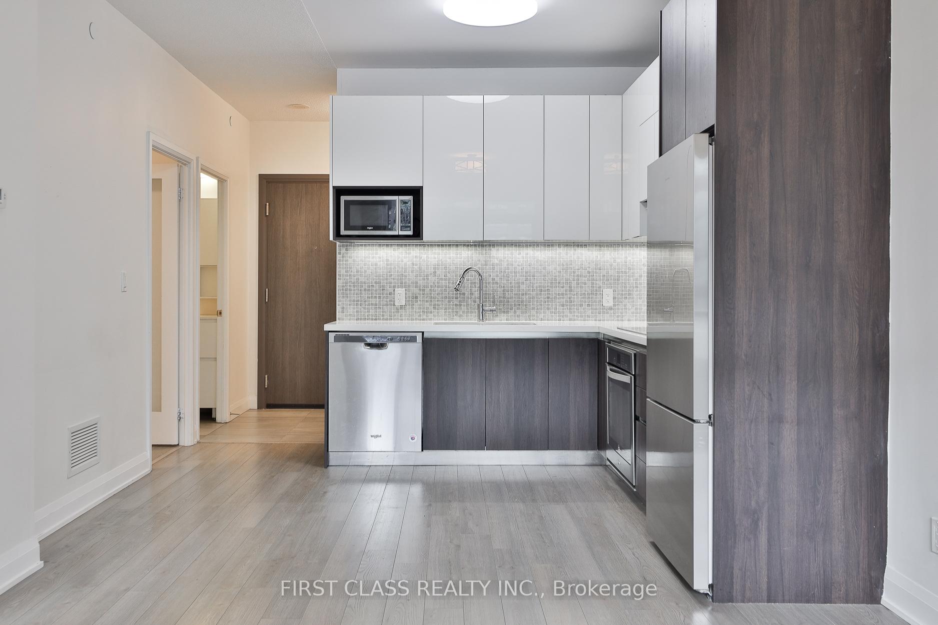 Photo 11 of Unit 305, 25 Water Walk Drive, Markham, Unionville — HOMEH