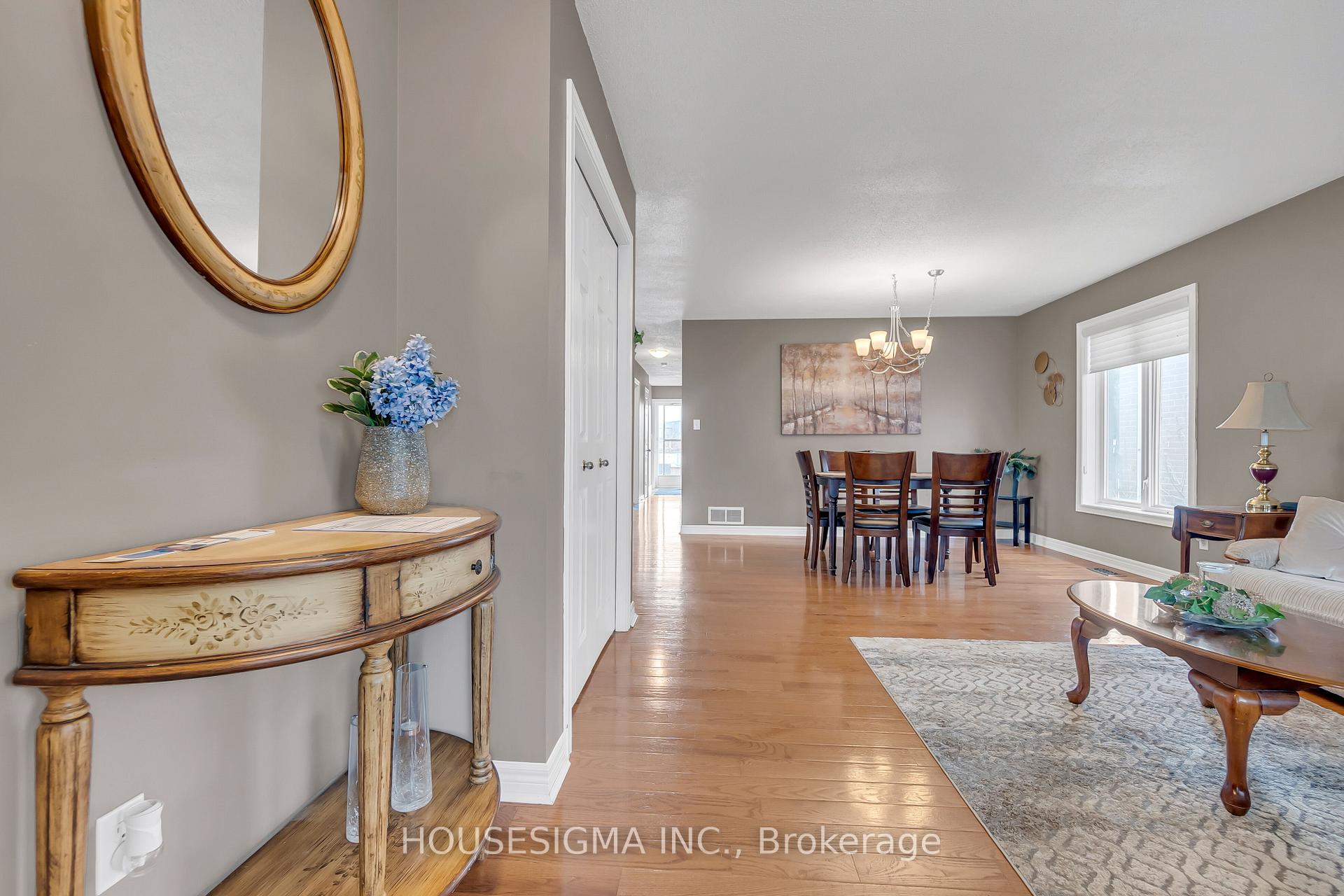 Photo 4 of 194 Bristol Drive, Chatham-Kent, Chatham — HOMEH