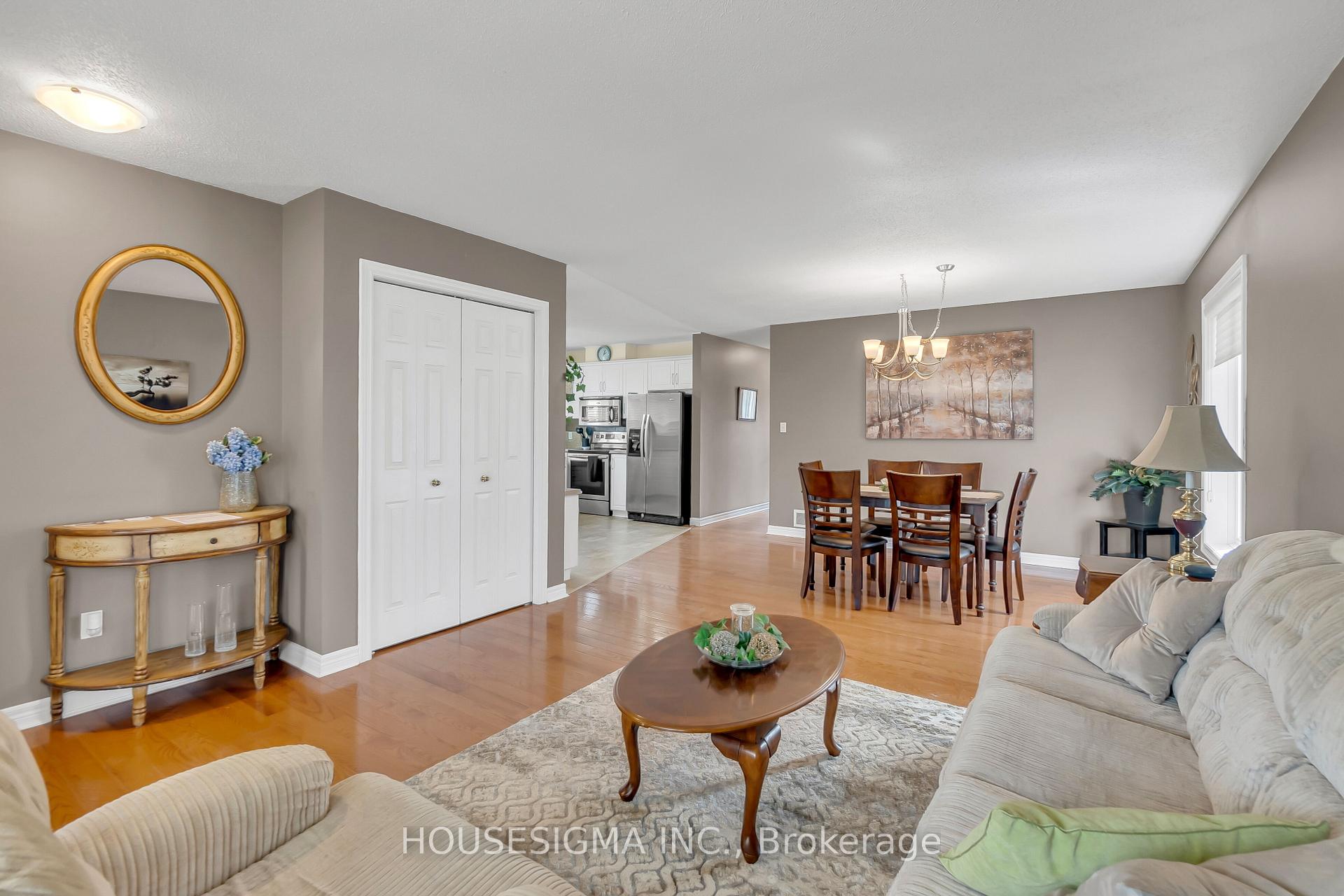 Photo 11 of 194 Bristol Drive, Chatham-Kent, Chatham — HOMEH