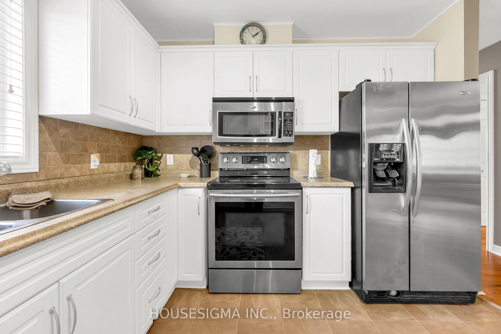 Photo 13 of 194 Bristol Drive, Chatham-Kent, Chatham — HOMEH