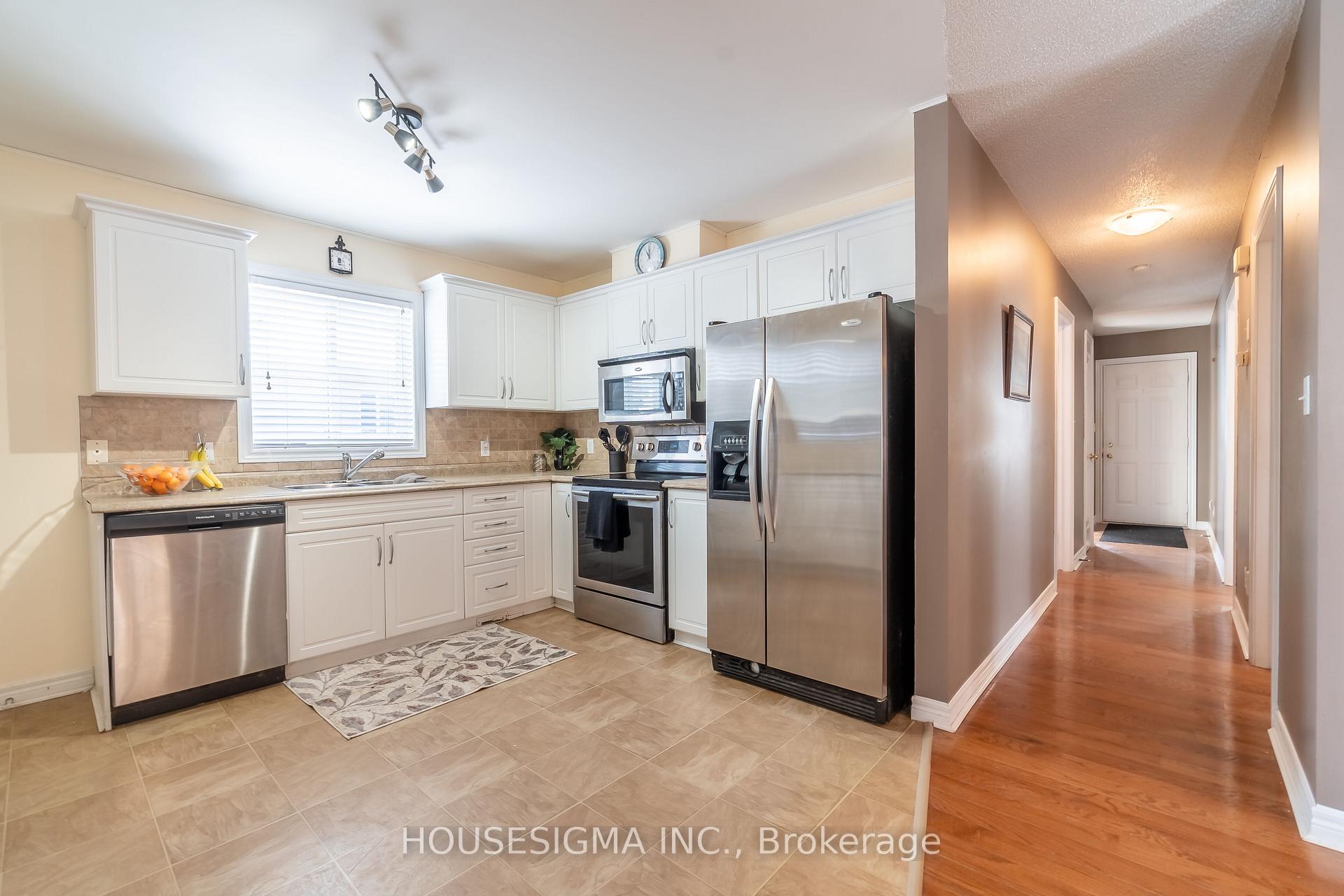 Photo 16 of 194 Bristol Drive, Chatham-Kent, Chatham — HOMEH