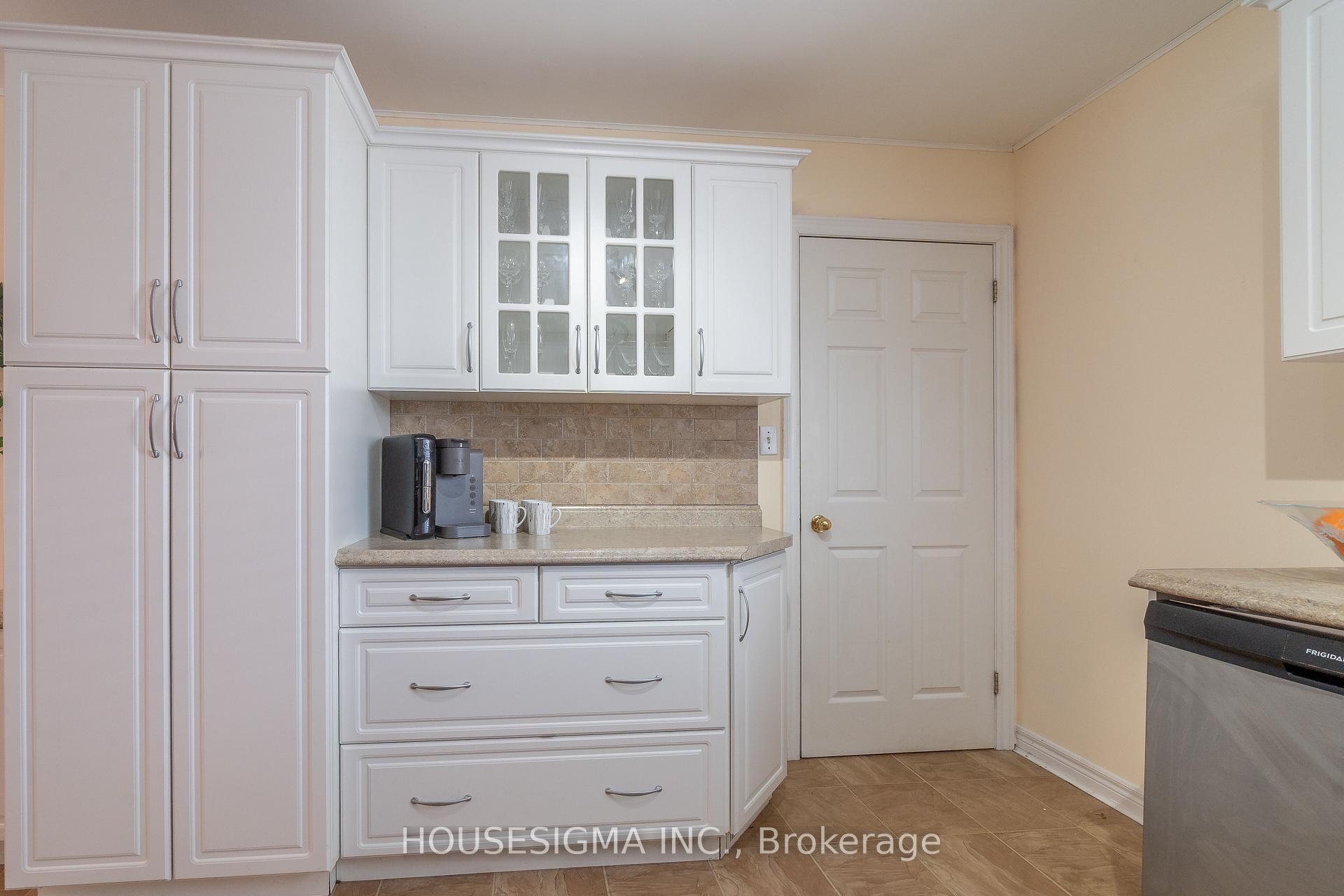 Photo 30 of 194 Bristol Drive, Chatham-Kent, Chatham — HOMEH