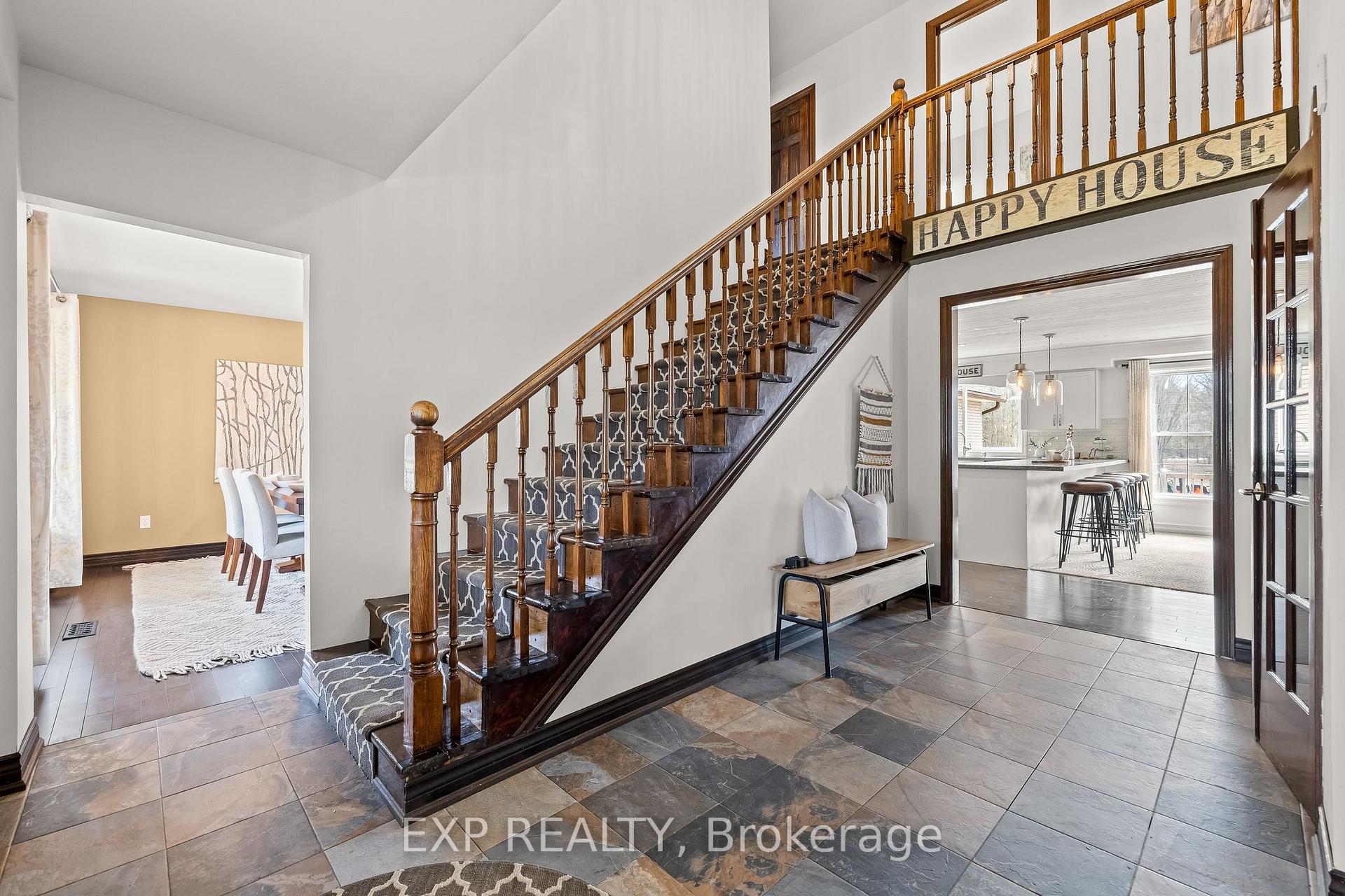 Photo 4 of 667 Ford Crescent, Cavan Monaghan, Cavan Twp — HOMEH