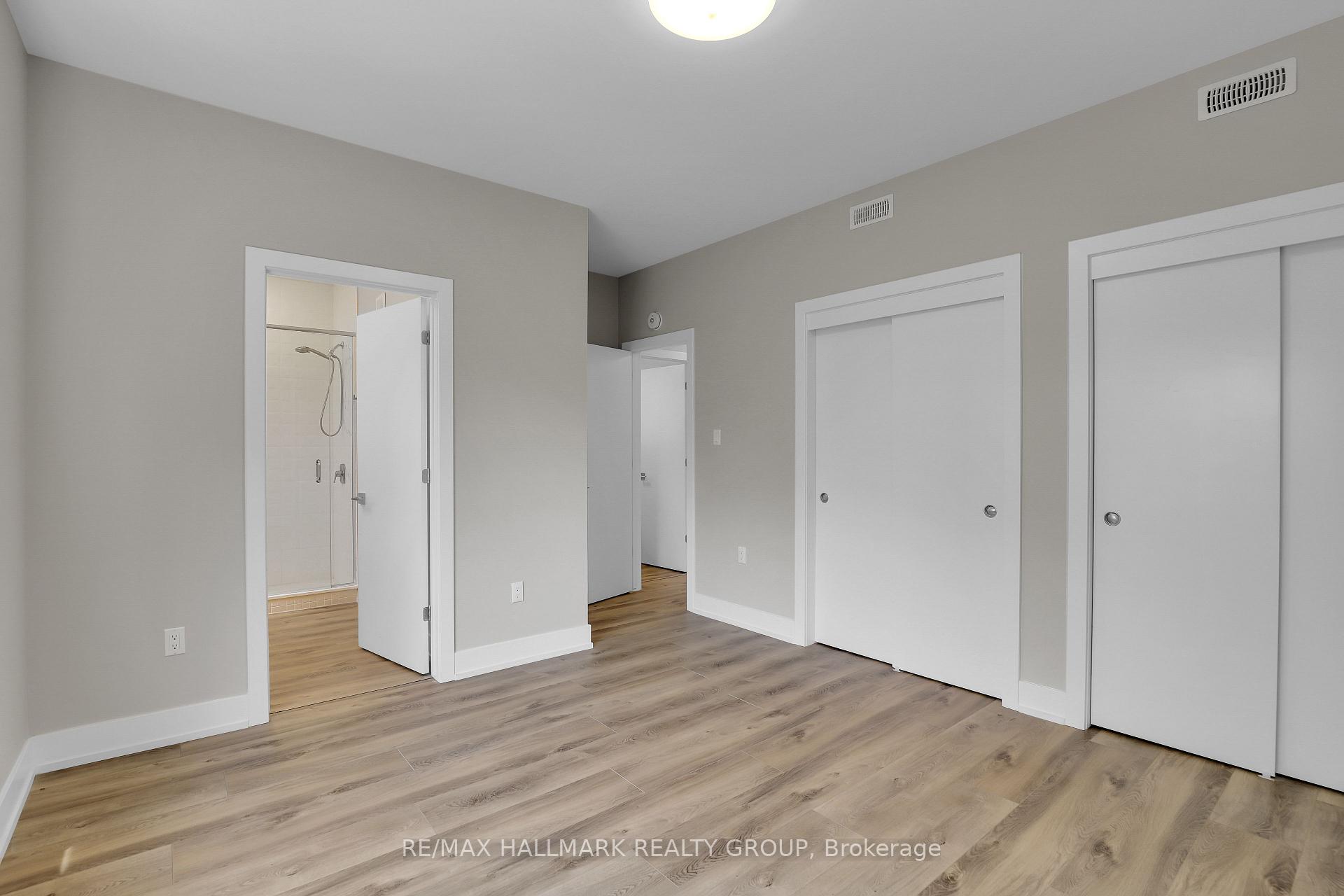 Photo 9 of Unit 1, 694 Roosevelt Avenue, Ottawa, Laurentianview — HOMEH