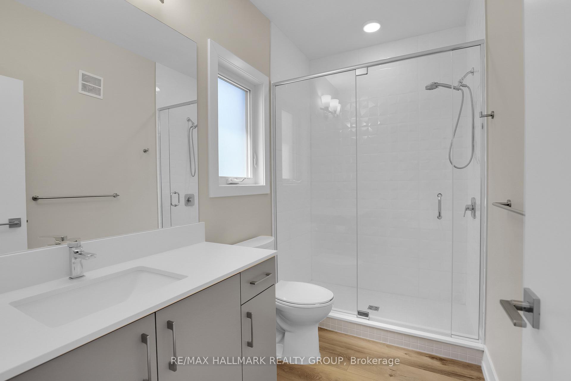 Photo 11 of Unit 1, 694 Roosevelt Avenue, Ottawa, Laurentianview — HOMEH