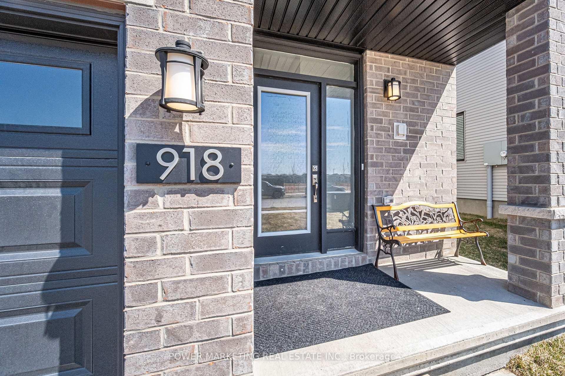 Photo 3 of 918 Brian Good Avenue, Ottawa, Riverside South/Gloucester Glen — HOMEH