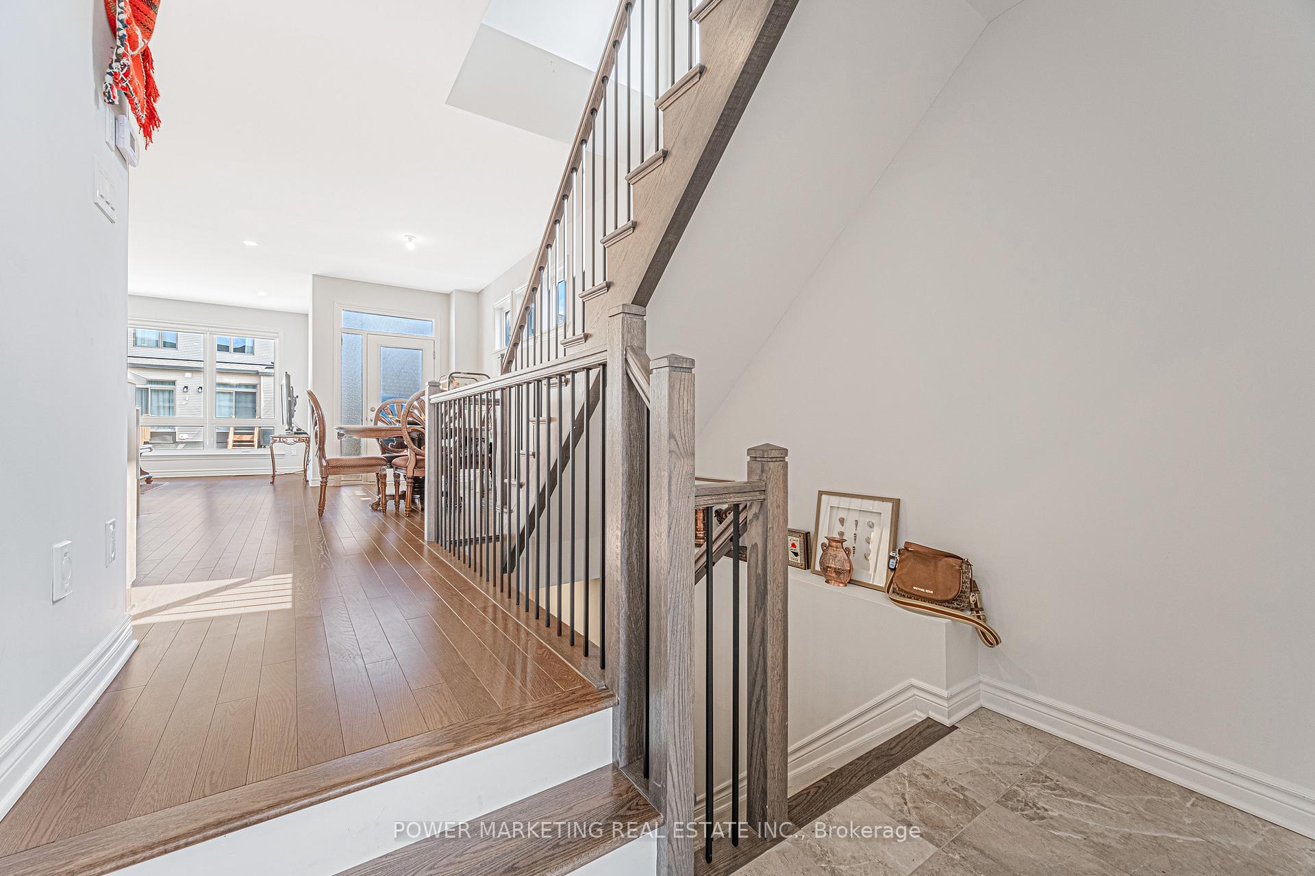 Photo 8 of 918 Brian Good Avenue, Ottawa, Riverside South/Gloucester Glen — HOMEH