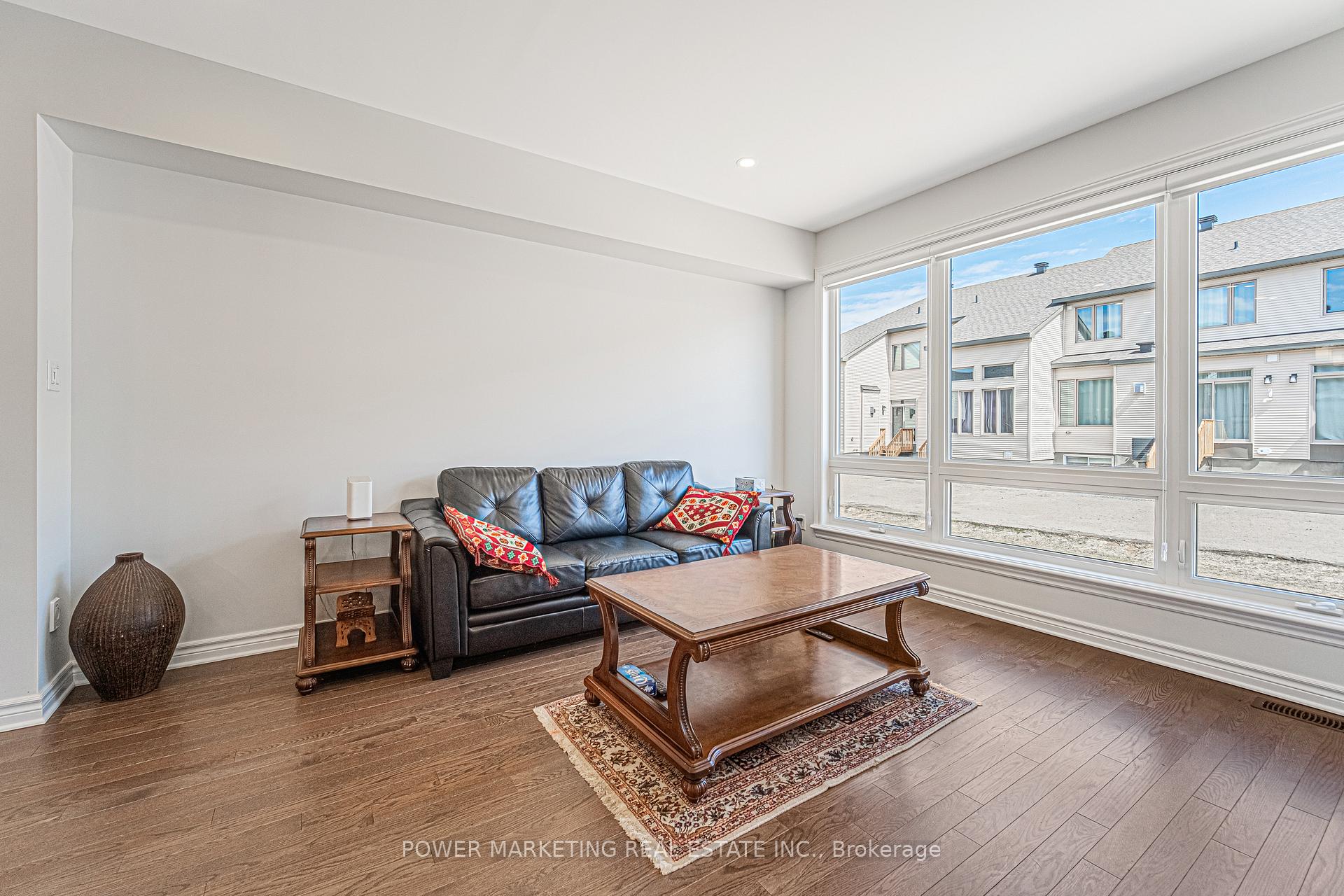 Photo 18 of 918 Brian Good Avenue, Ottawa, Riverside South/Gloucester Glen — HOMEH