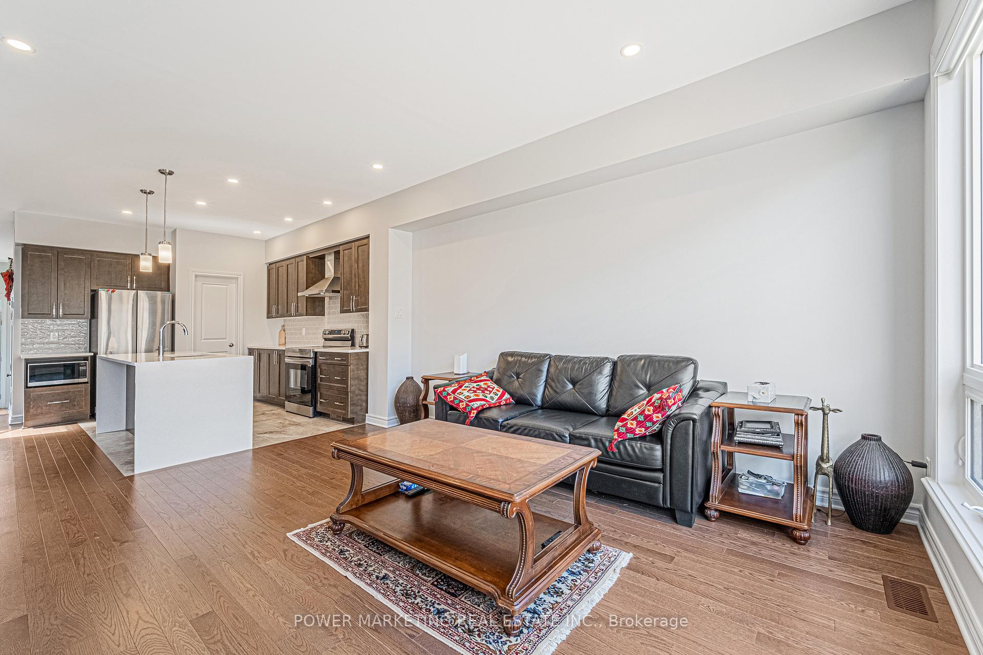Photo 20 of 918 Brian Good Avenue, Ottawa, Riverside South/Gloucester Glen — HOMEH