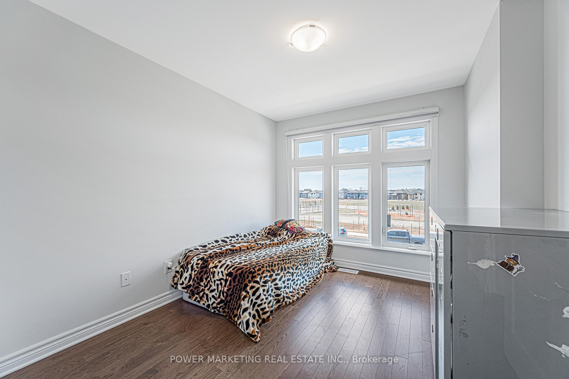 Photo 31 of 918 Brian Good Avenue, Ottawa, Riverside South/Gloucester Glen — HOMEH