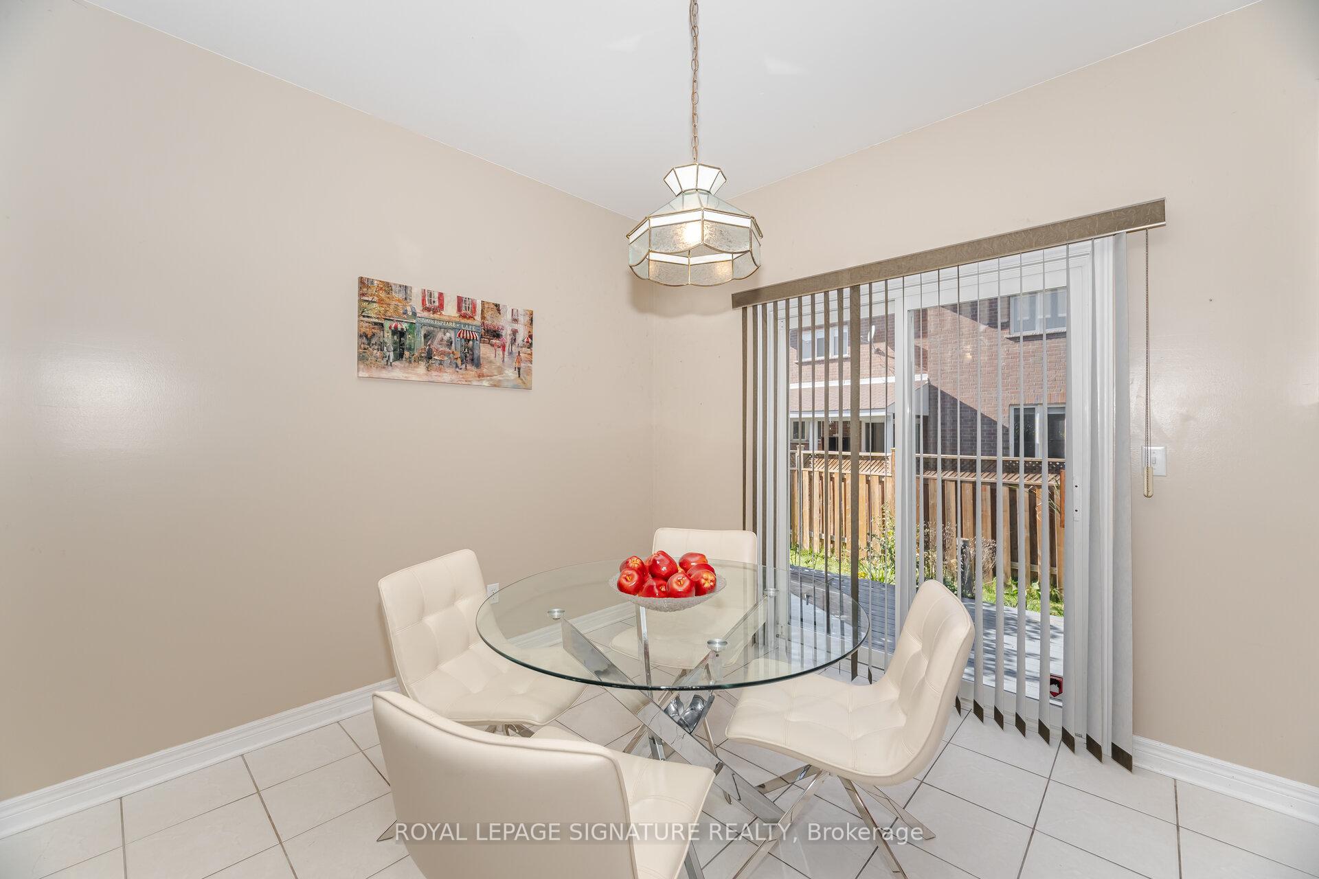 Photo 12 of 10 Banks Drive, Brampton, Vales of Castlemore — HOMEH