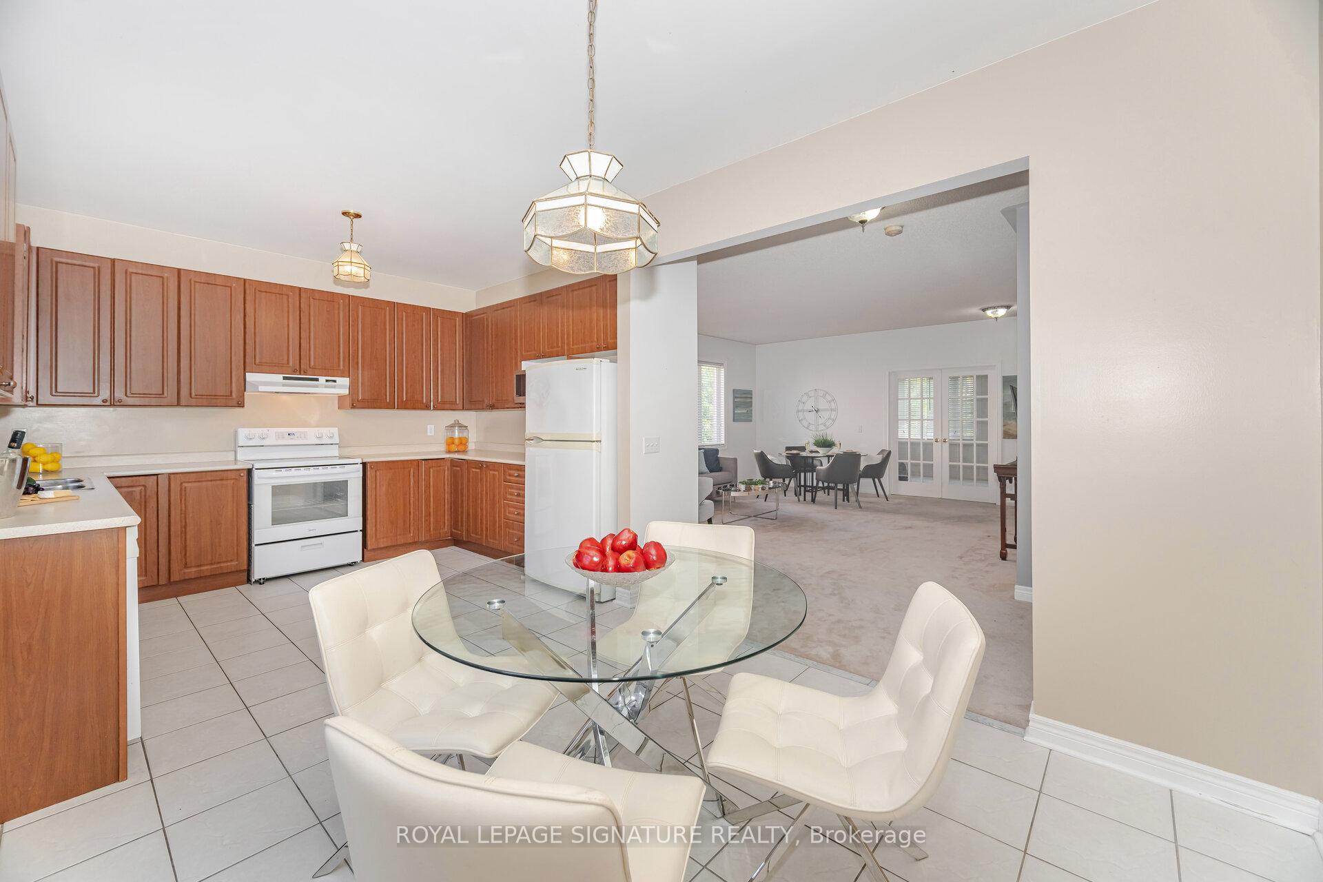 Photo 13 of 10 Banks Drive, Brampton, Vales of Castlemore — HOMEH