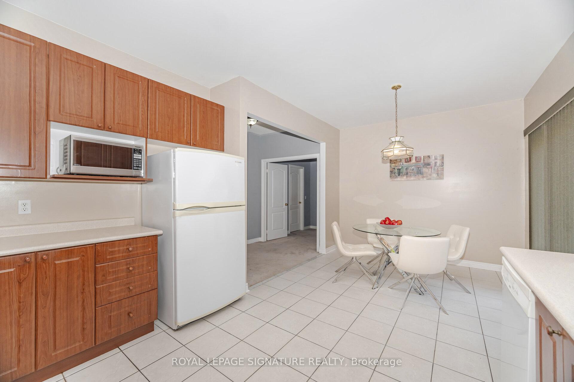 Photo 17 of 10 Banks Drive, Brampton, Vales of Castlemore — HOMEH