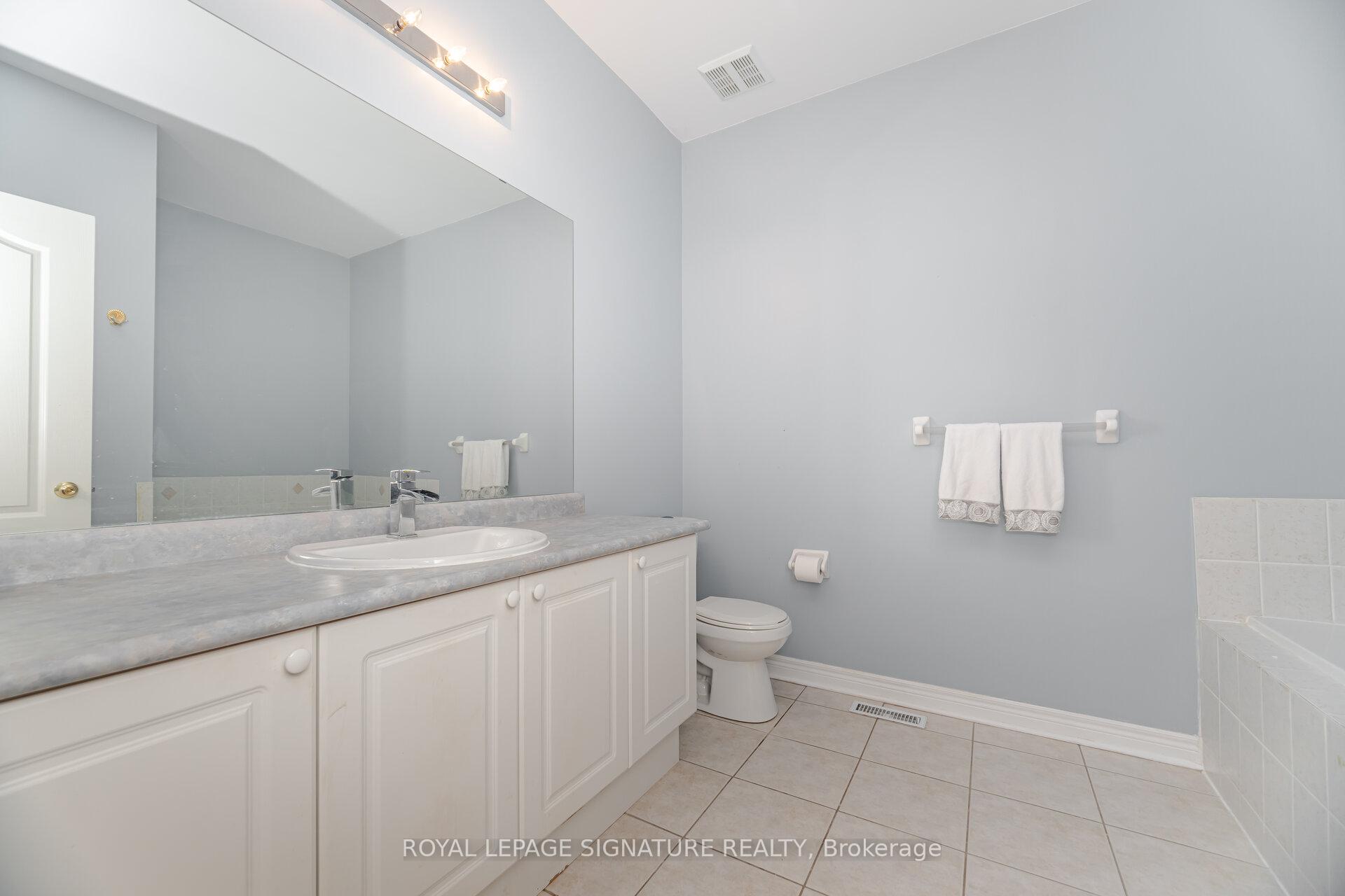 Photo 21 of 10 Banks Drive, Brampton, Vales of Castlemore — HOMEH