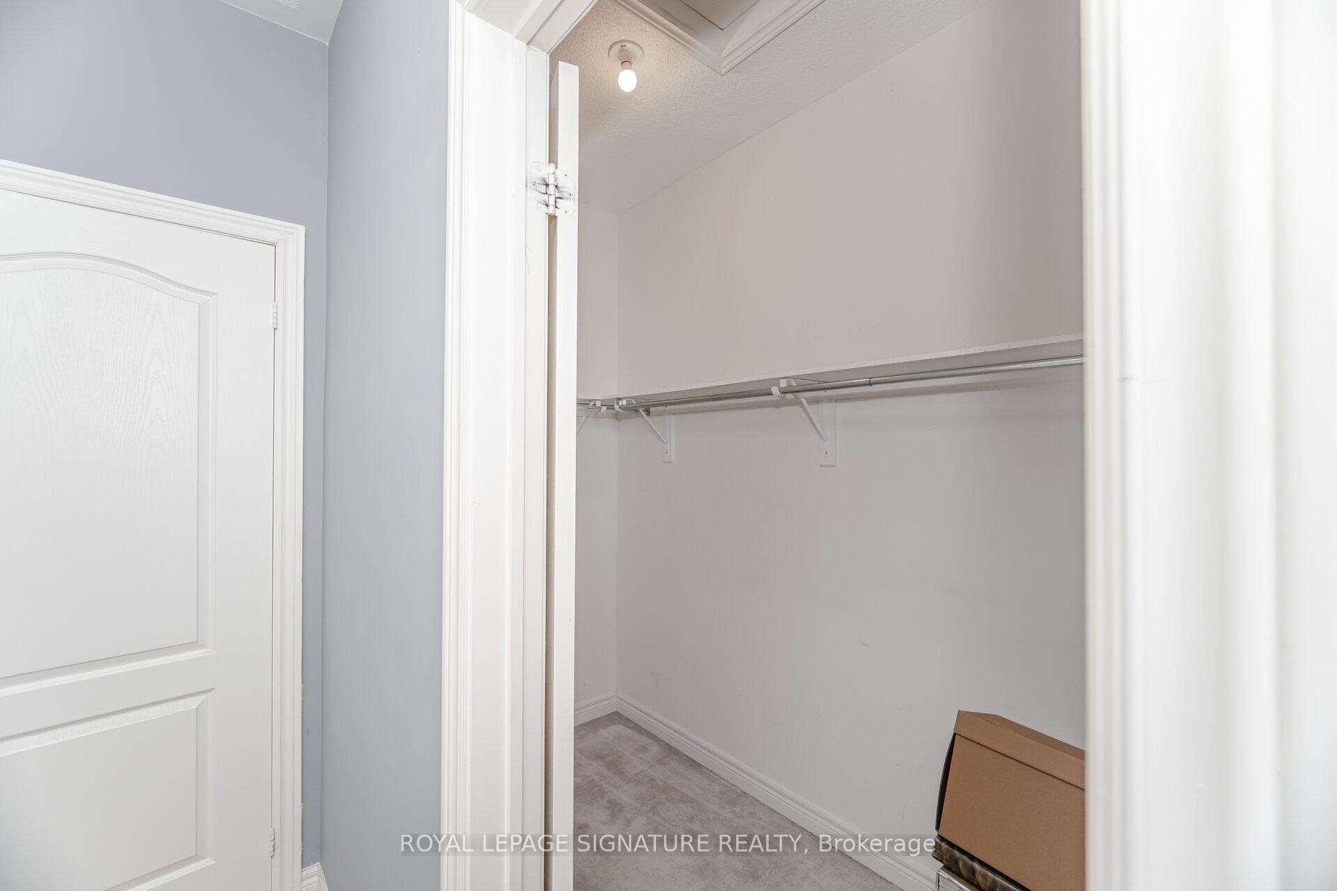 Photo 23 of 10 Banks Drive, Brampton, Vales of Castlemore — HOMEH