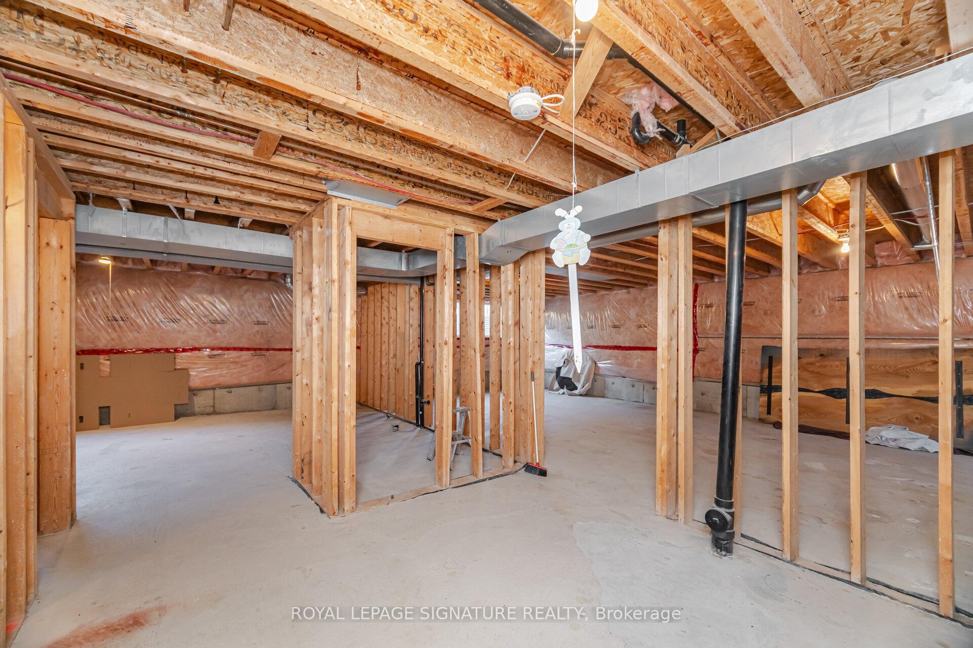 Photo 28 of 10 Banks Drive, Brampton, Vales of Castlemore — HOMEH
