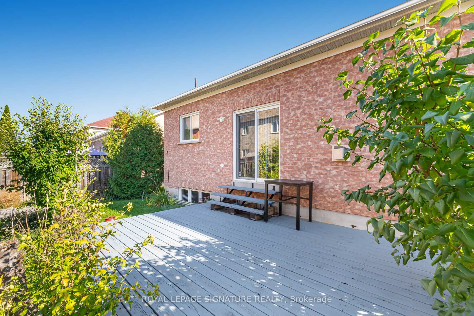 Photo 32 of 10 Banks Drive, Brampton, Vales of Castlemore — HOMEH