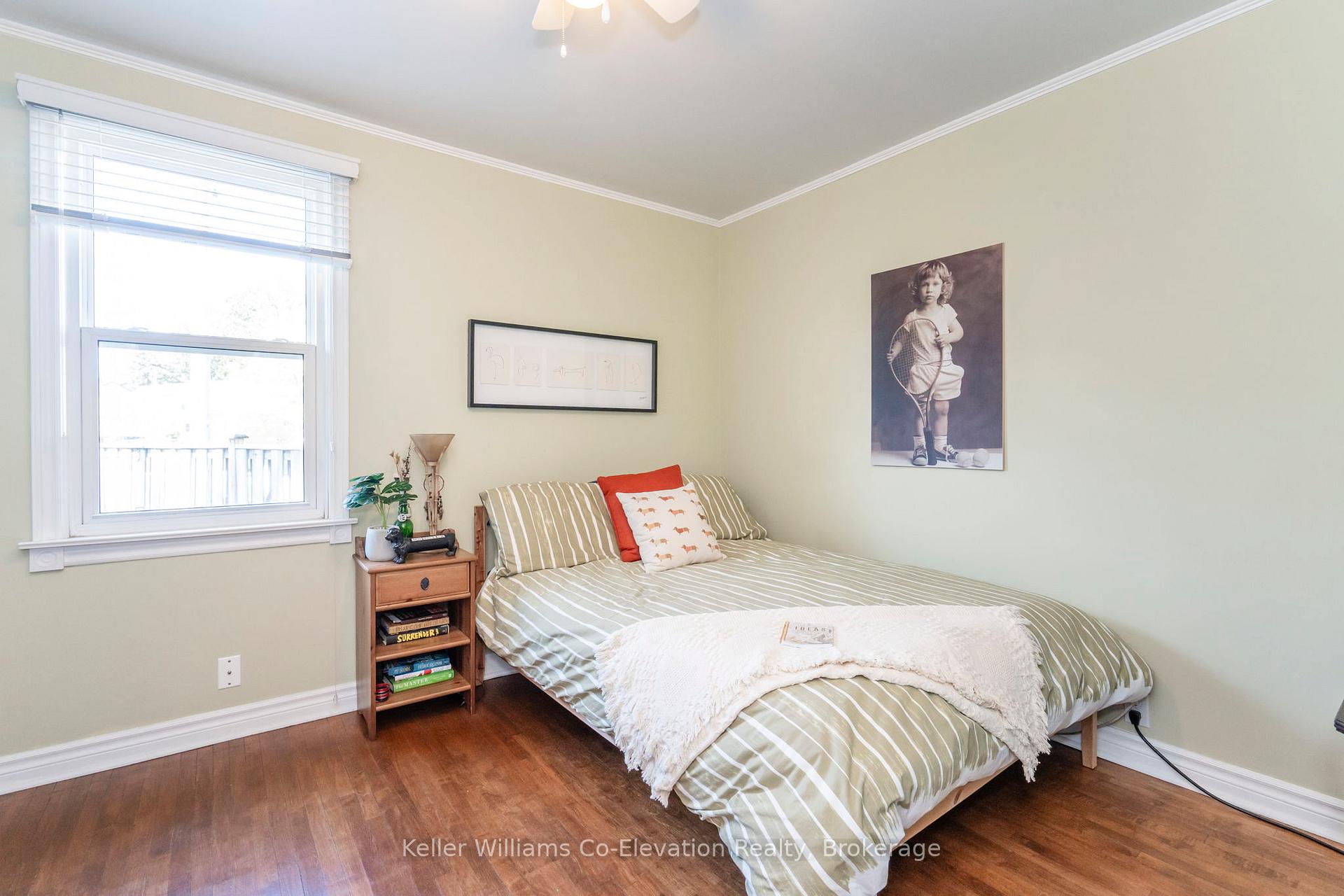 Photo 15 of 94 Innisfil Street, Barrie, Sanford — HOMEH