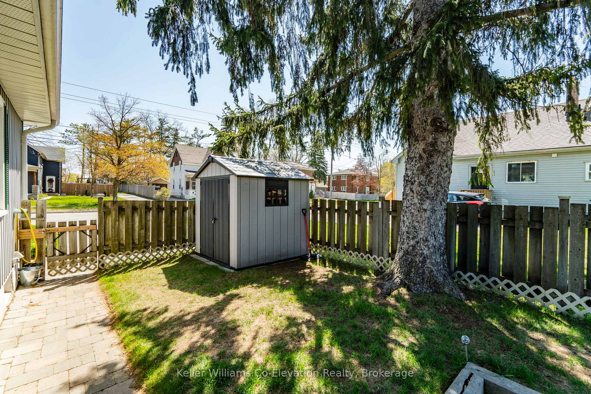 Photo 33 of 94 Innisfil Street, Barrie, Sanford — HOMEH