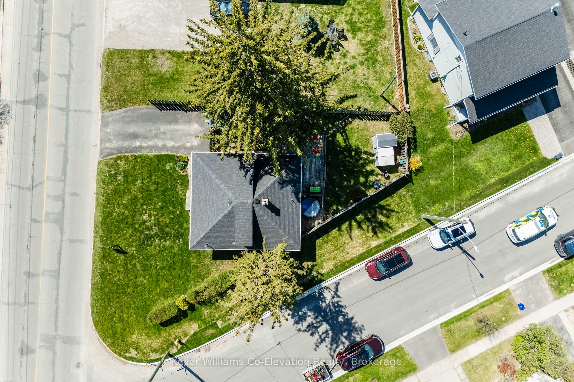 Photo 37 of 94 Innisfil Street, Barrie, Sanford — HOMEH