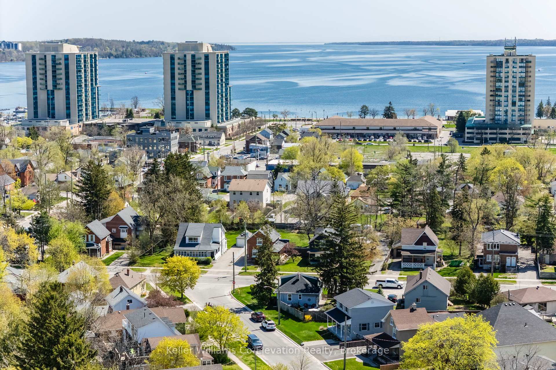 Photo 40 of 94 Innisfil Street, Barrie, Sanford — HOMEH