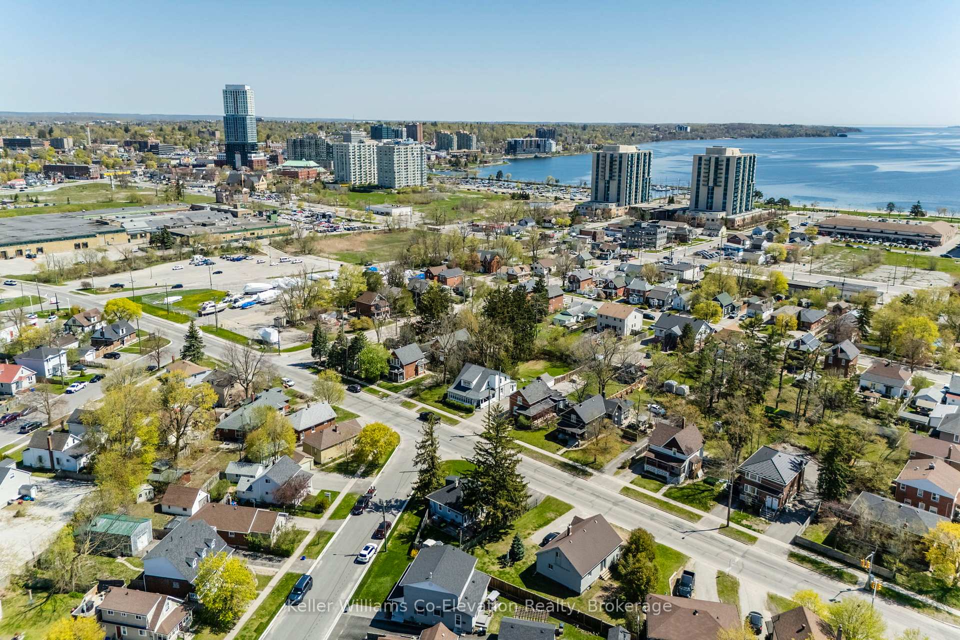Photo 42 of 94 Innisfil Street, Barrie, Sanford — HOMEH