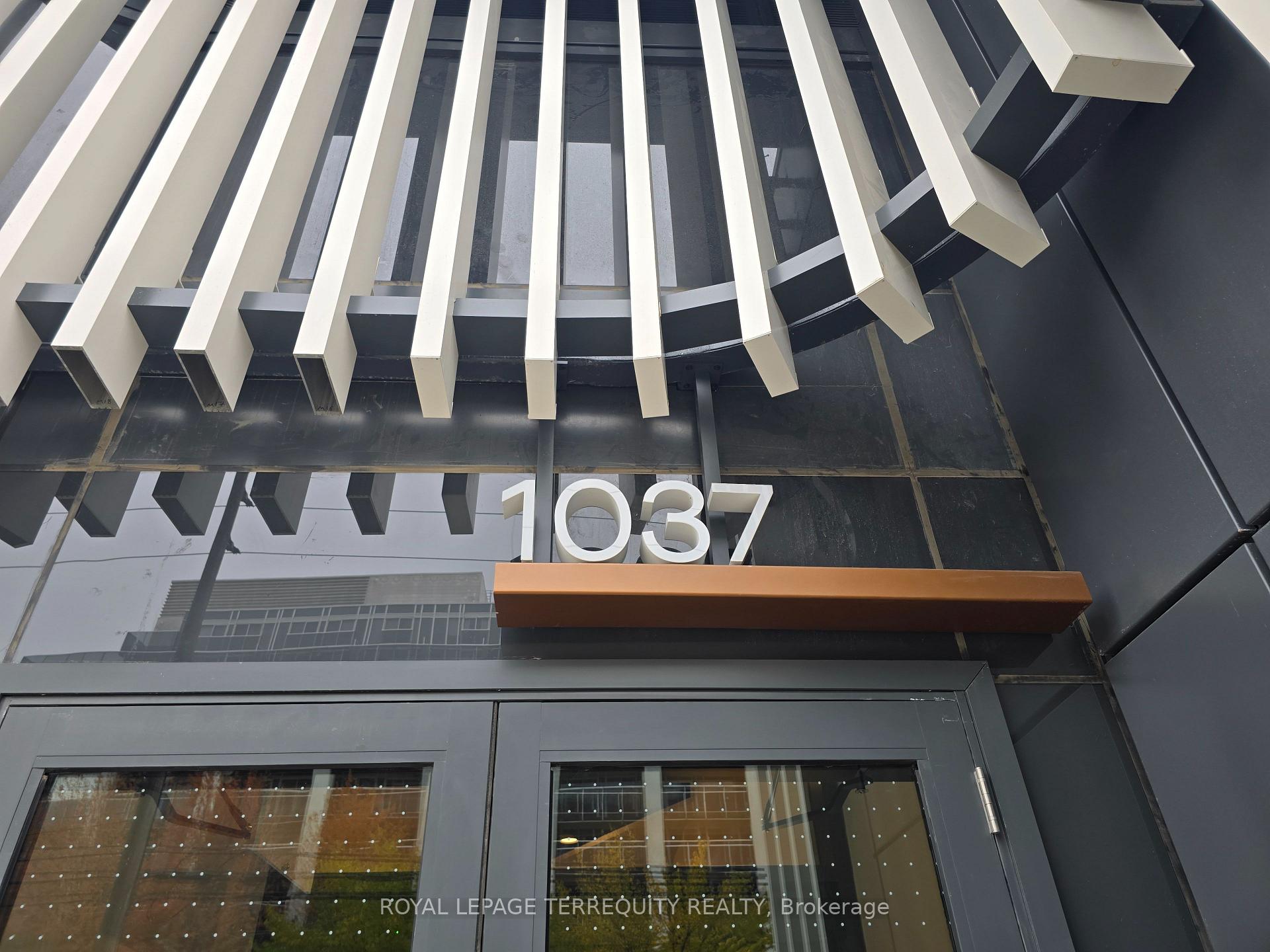 Photo 2 of Unit 402, 1037 The Queensway, Etobicoke, Islington-City Centre West — HOMEH