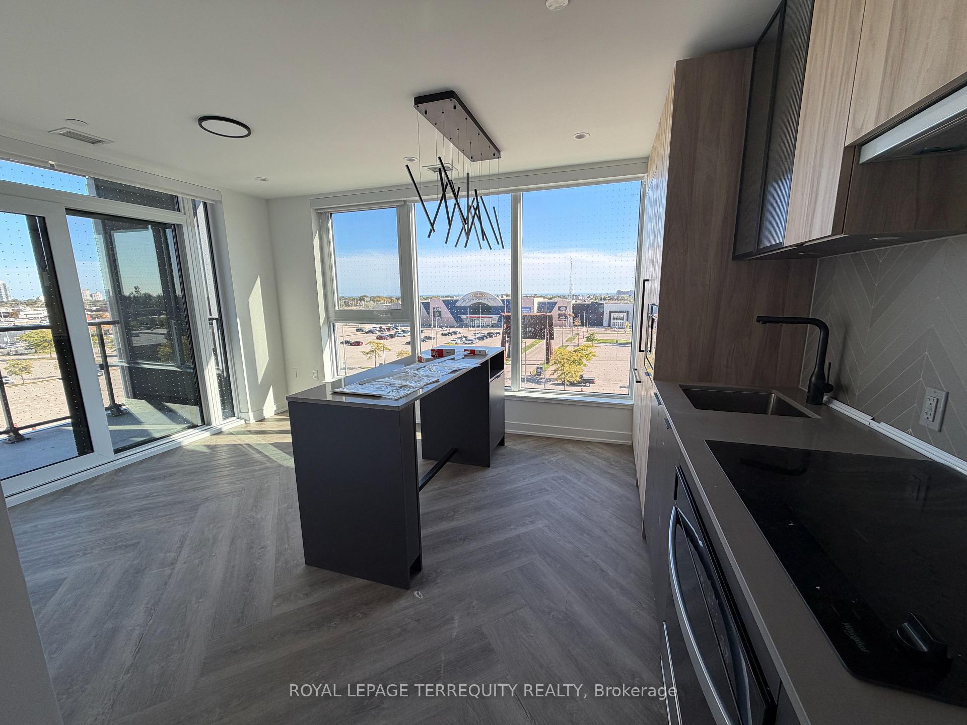 Photo 7 of Unit 402, 1037 The Queensway, Etobicoke, Islington-City Centre West — HOMEH