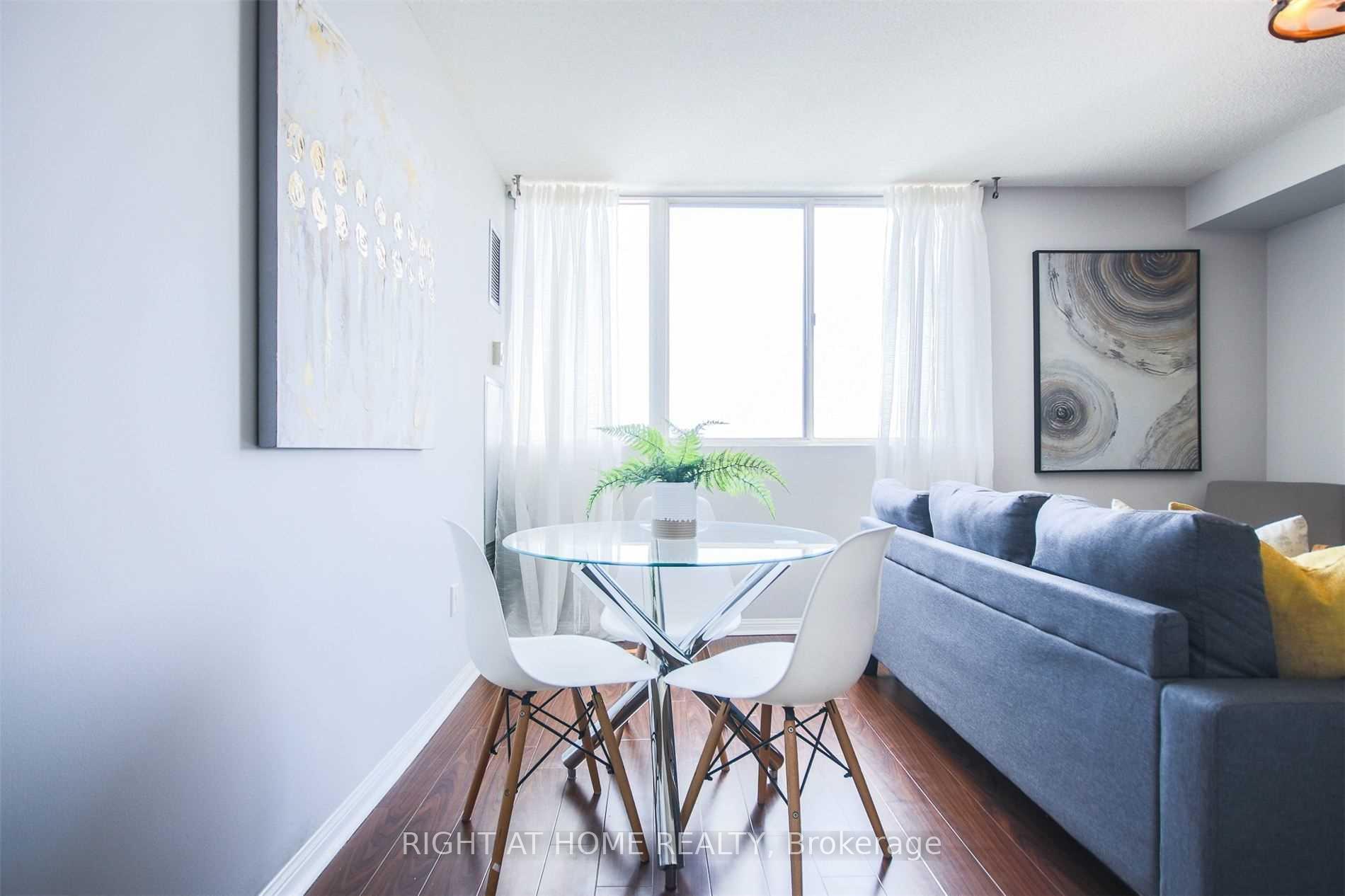 Photo 5 of Unit 2207, 101 Subway Crescent, Etobicoke, Islington-City Centre West — HOMEH