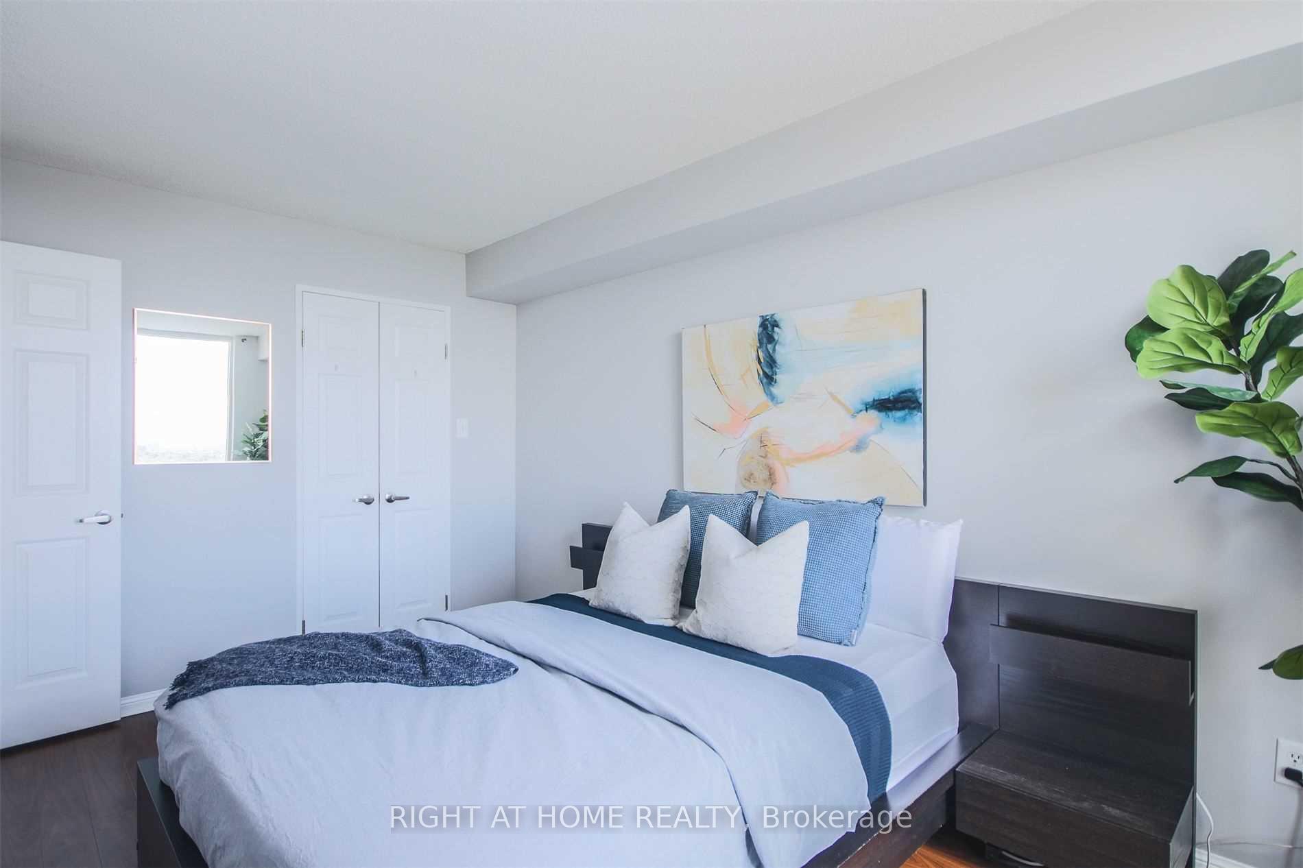 Photo 13 of Unit 2207, 101 Subway Crescent, Etobicoke, Islington-City Centre West — HOMEH