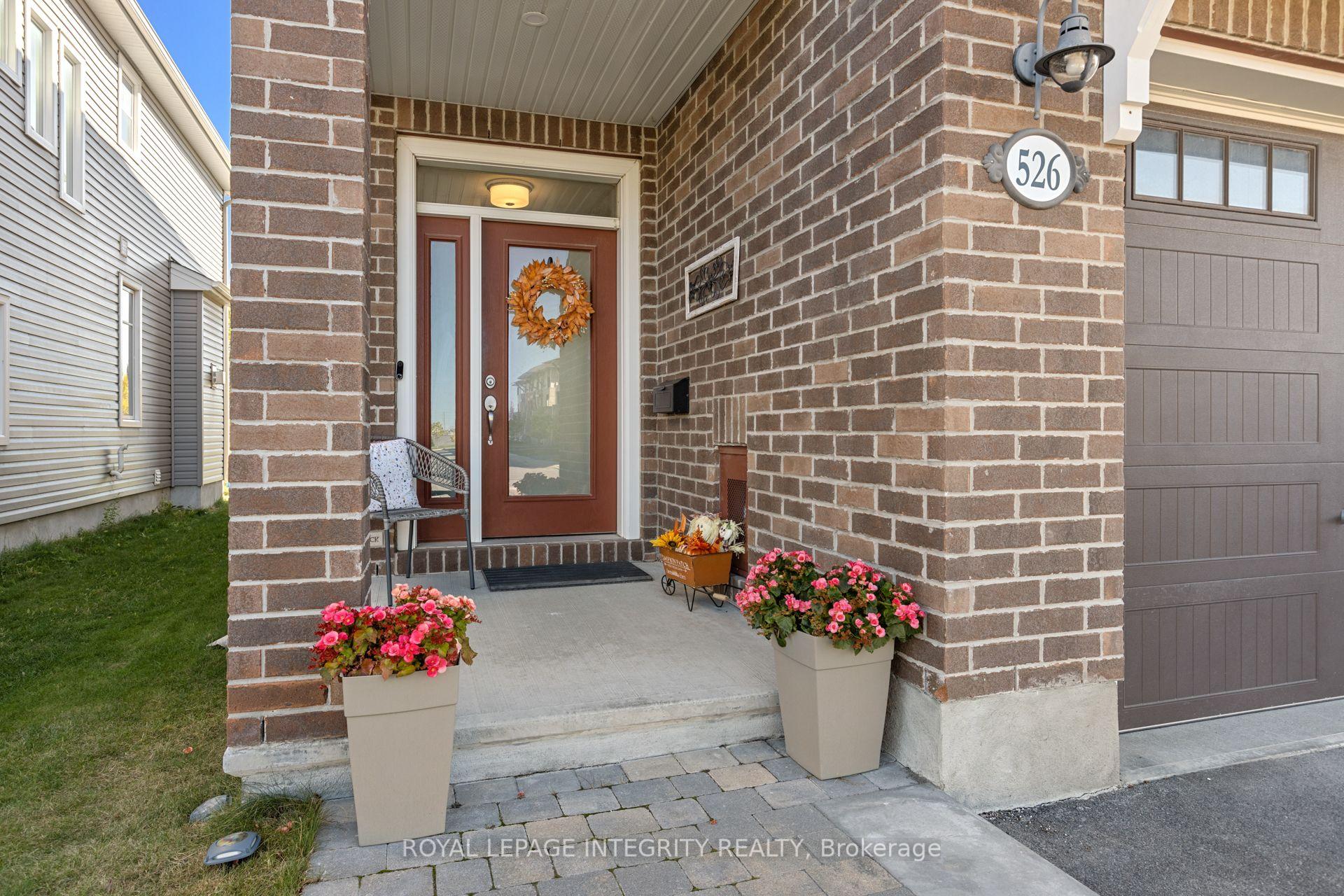 Photo 2 of 526 Jackdaw Avenue, Ottawa, Barrhaven - Half Moon Bay — HOMEH
