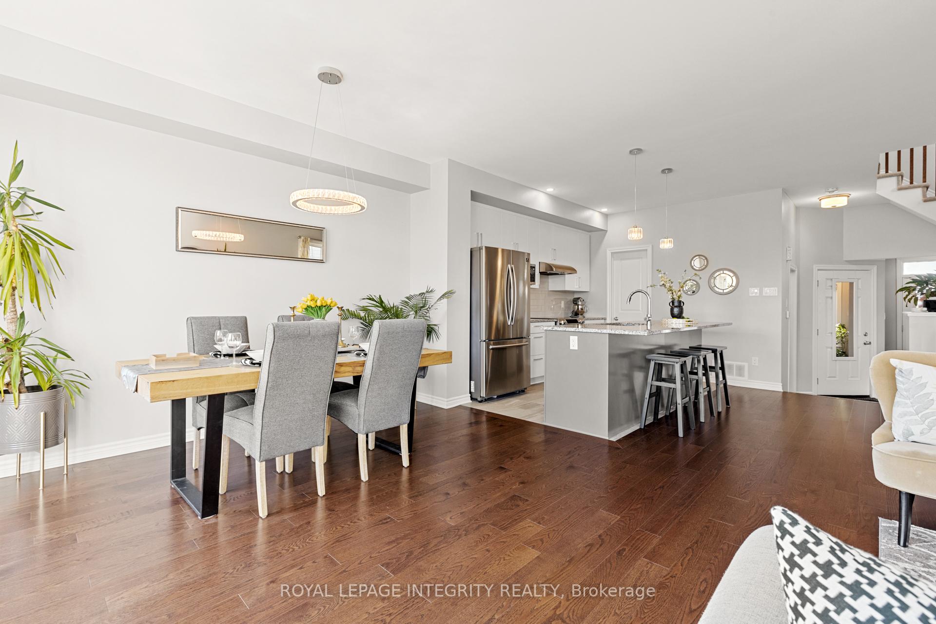 Photo 5 of 526 Jackdaw Avenue, Ottawa, Barrhaven - Half Moon Bay — HOMEH