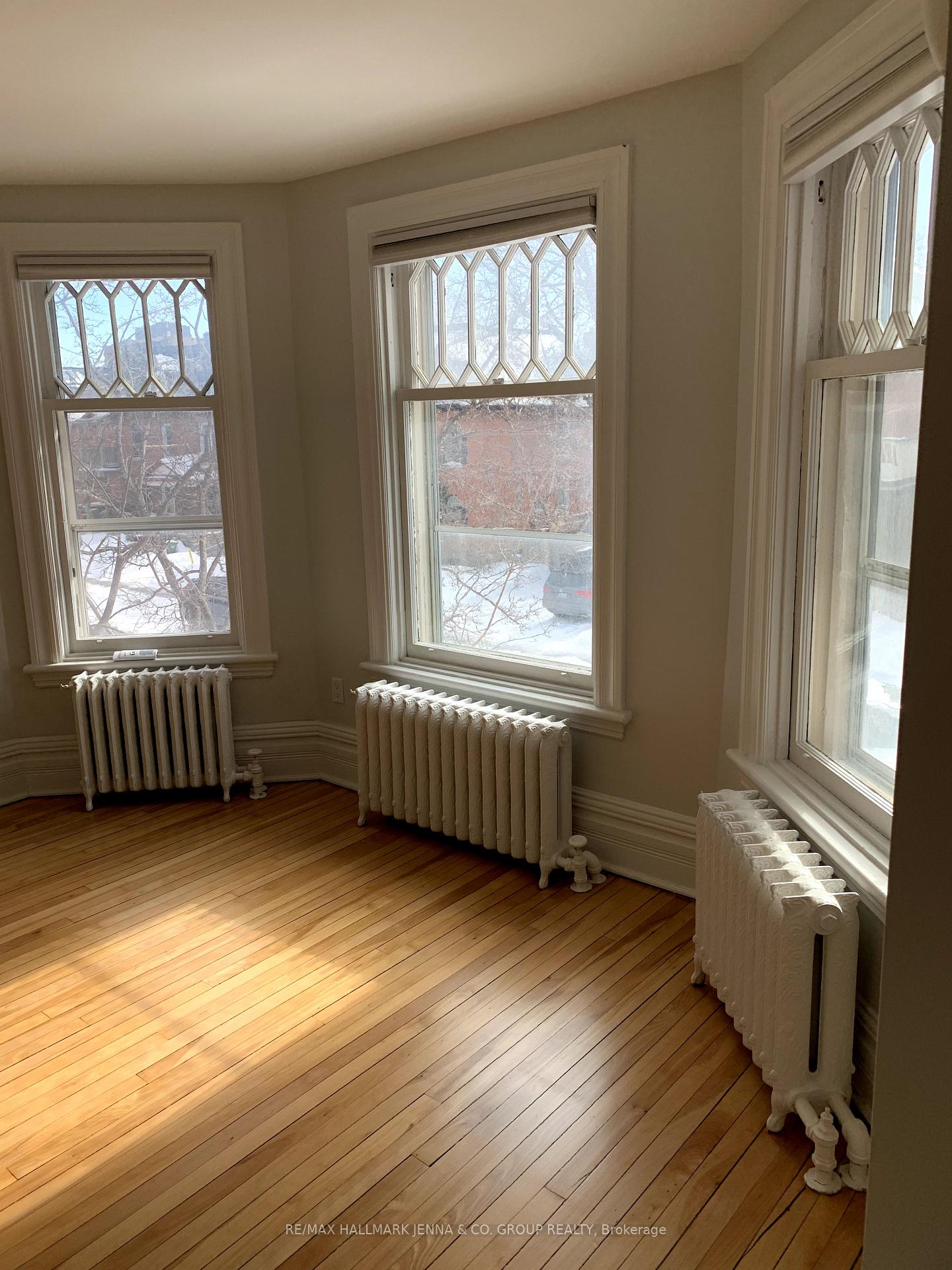 Photo 6 of Unit 2, 149 First Avenue, Ottawa, Glebe — HOMEH