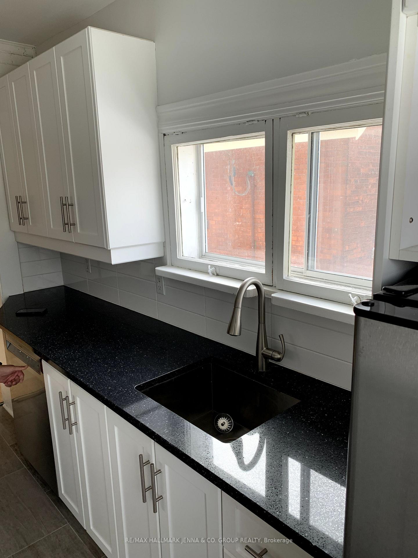 Photo 8 of Unit 2, 149 First Avenue, Ottawa, Glebe — HOMEH