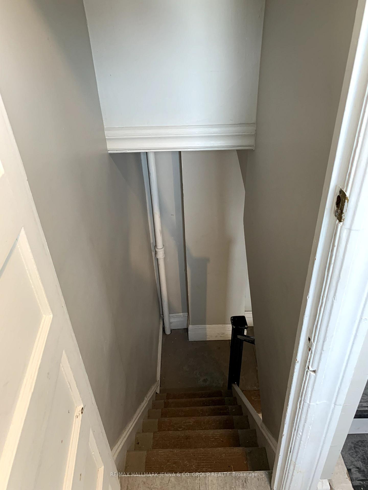 Photo 12 of Unit 2, 149 First Avenue, Ottawa, Glebe — HOMEH