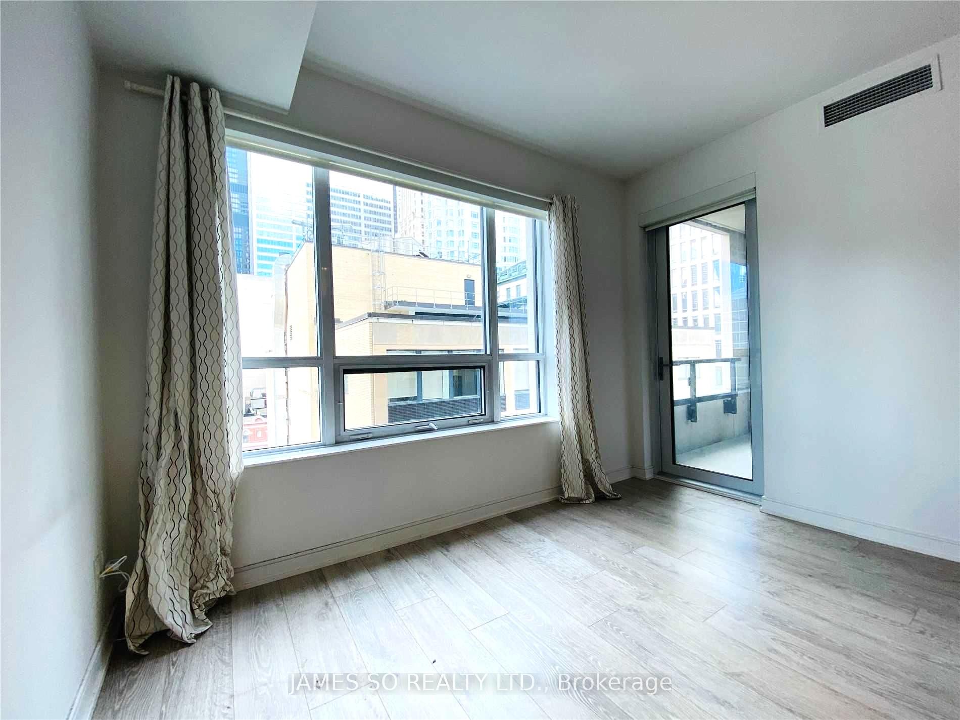 Photo 6 of Unit 1101, 88 Scott Street, Toronto, Church-Yonge Corridor — HOMEH