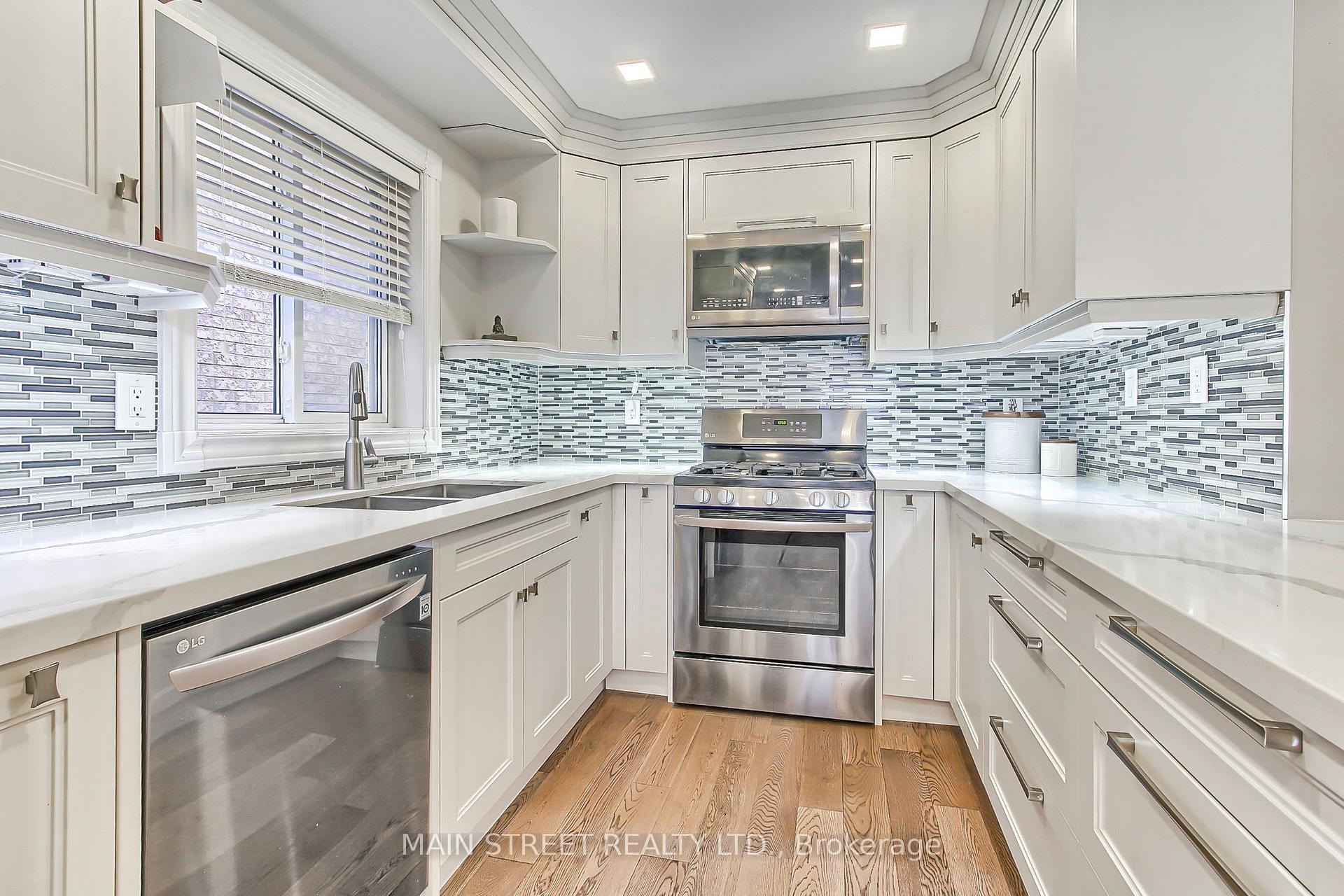 Photo 7 of 161 Primeau Drive, Aurora, Aurora Grove — HOMEH