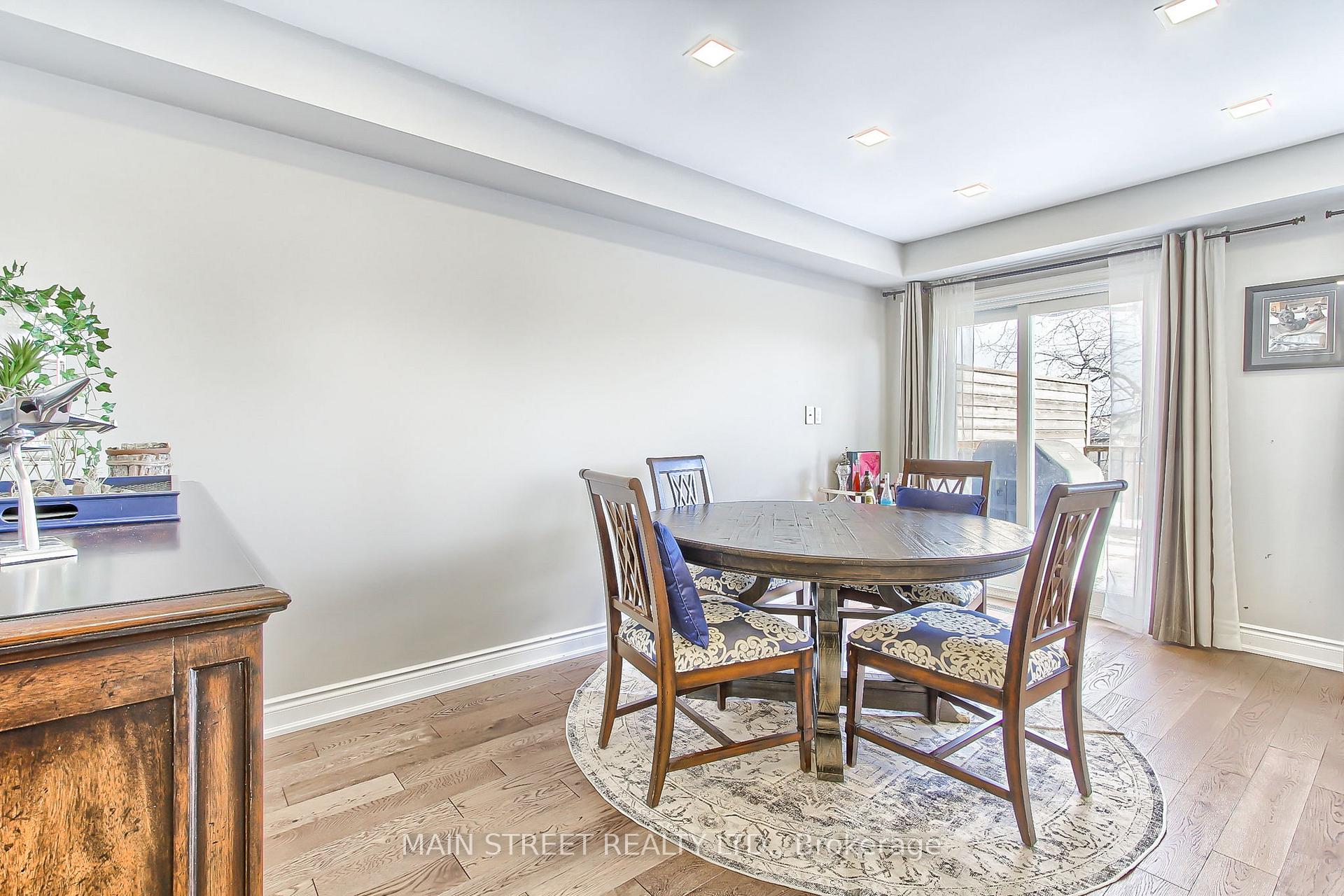 Photo 10 of 161 Primeau Drive, Aurora, Aurora Grove — HOMEH