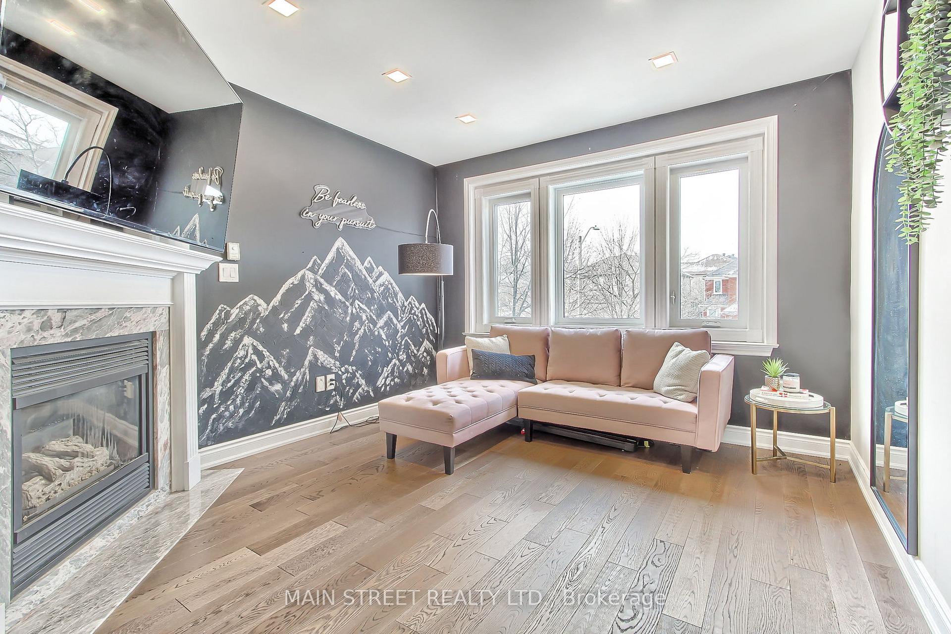 Photo 16 of 161 Primeau Drive, Aurora, Aurora Grove — HOMEH
