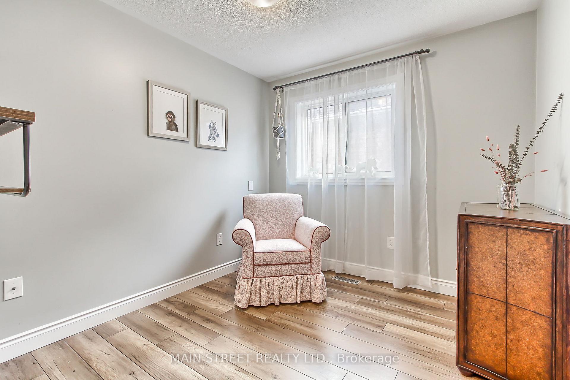 Photo 25 of 161 Primeau Drive, Aurora, Aurora Grove — HOMEH