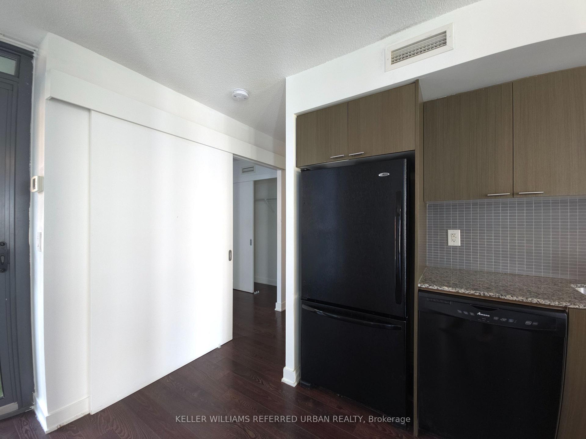 Photo 7 of Unit 807, 110 Charles Street E, Toronto, Church-Yonge Corridor — HOMEH